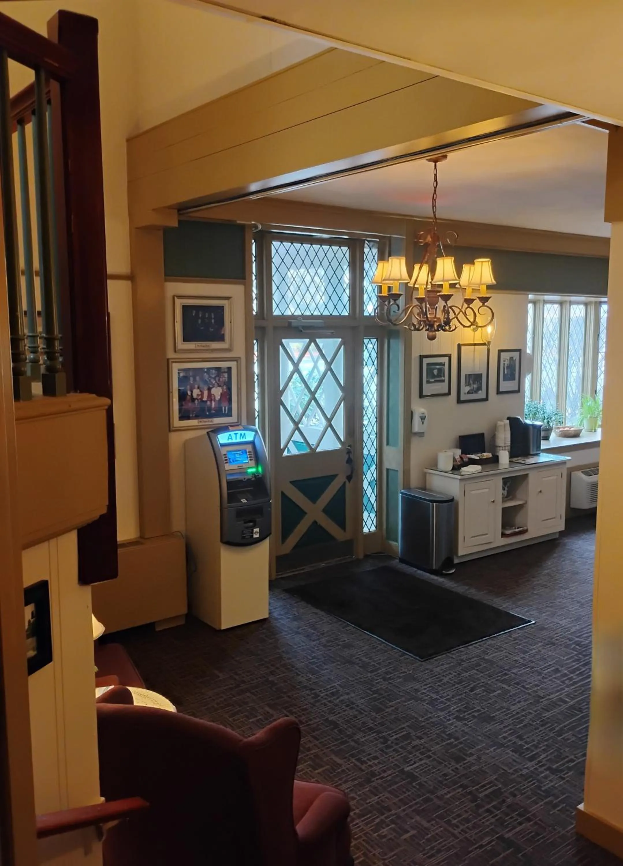 Lamies Inn & The Old Salt Tavern