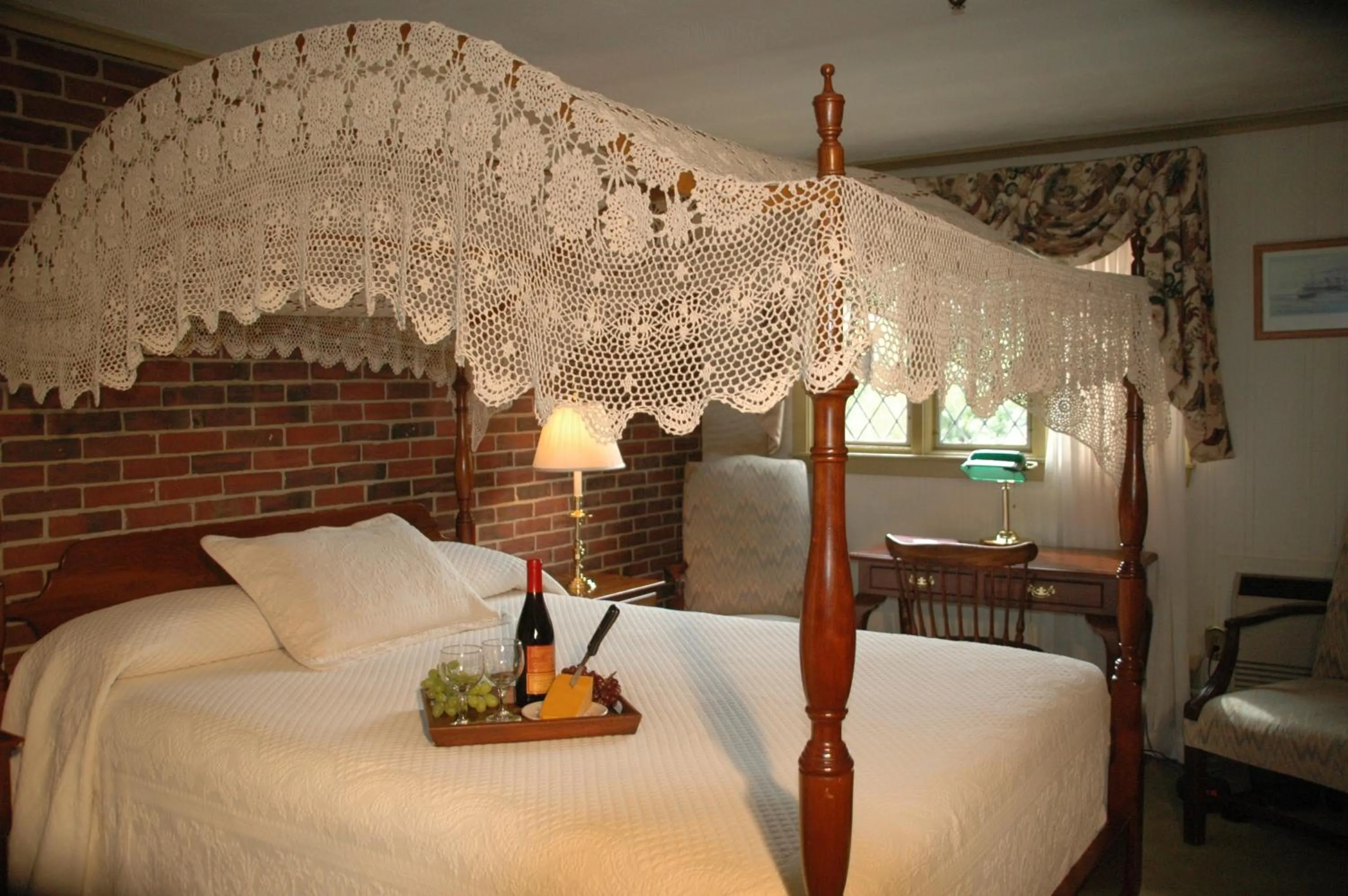 Bedroom in Lamies Inn & The Old Salt Tavern
