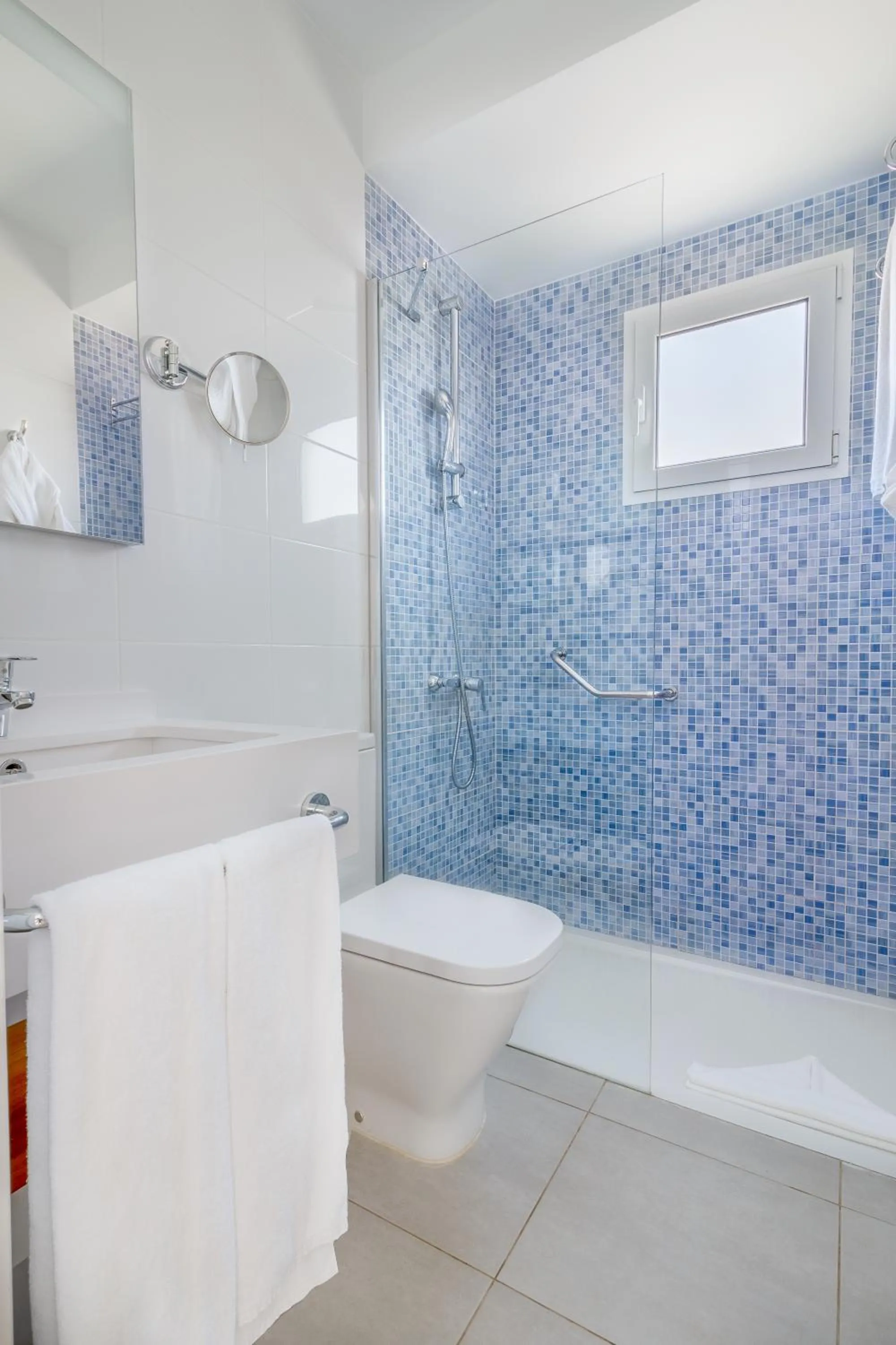 Bathroom in Hotel LIVVO Los Calderones - Adults recommended