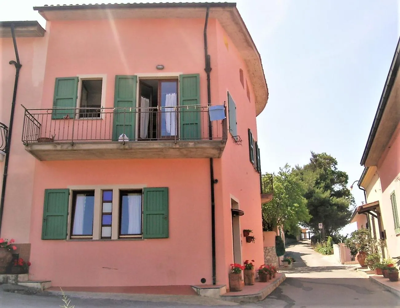 Property building in Villa Soprana by Agenzia SolturElba