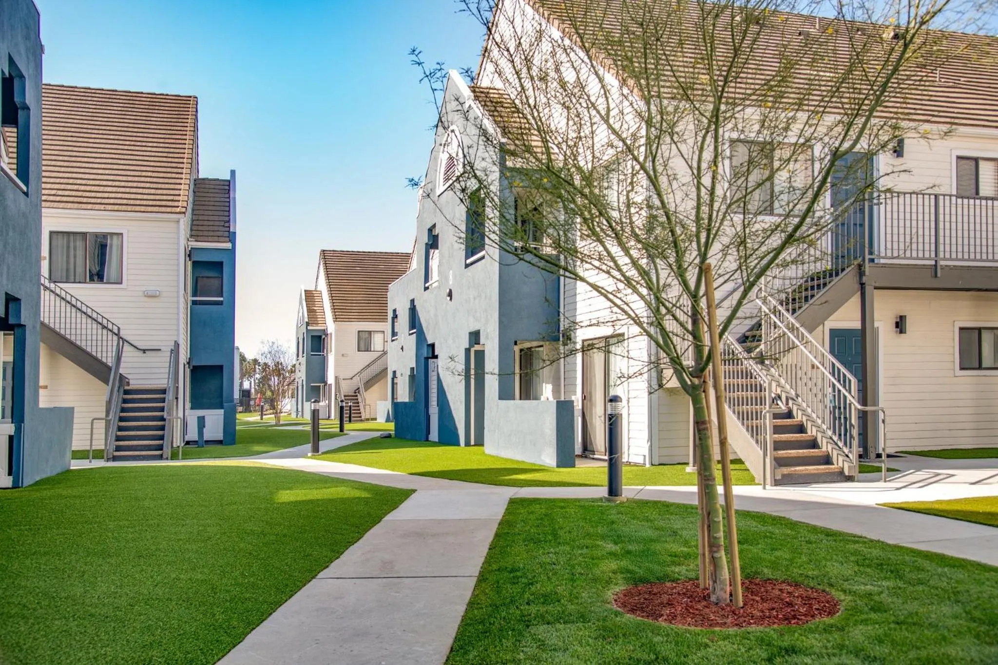 Property building in Staybridge Suites Oxnard - River Ridge by IHG