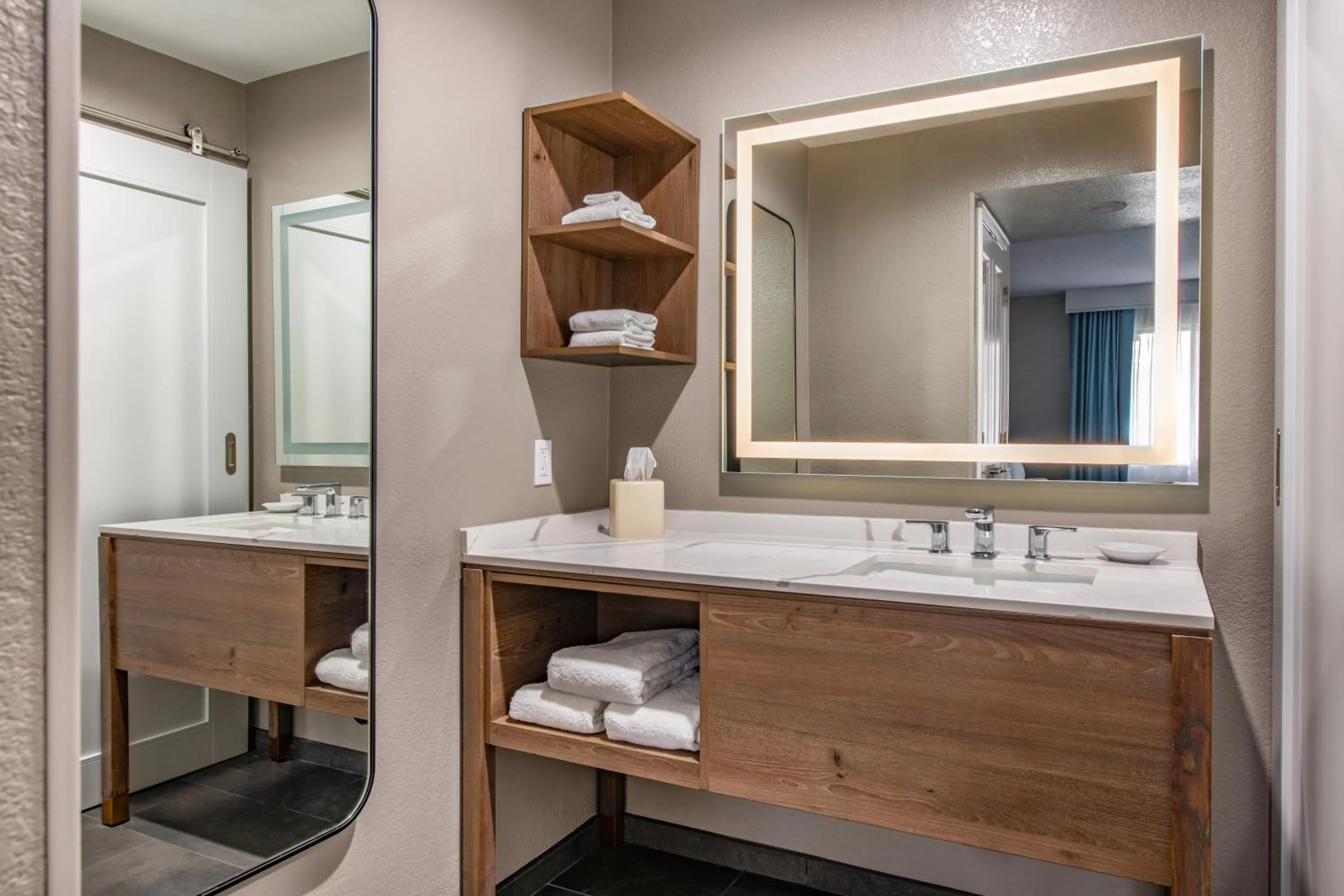 Bathroom in Staybridge Suites Oxnard - River Ridge by IHG