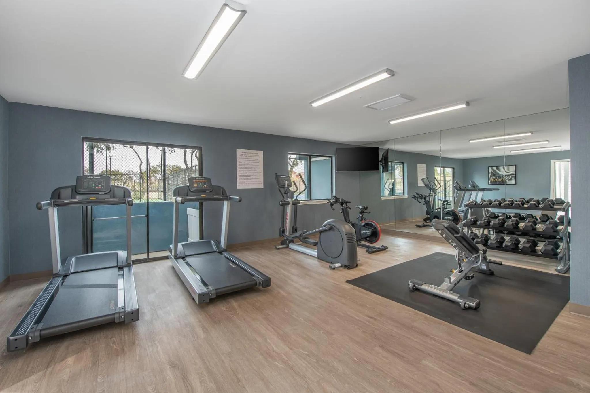 Fitness centre/facilities in Staybridge Suites Oxnard - River Ridge by IHG