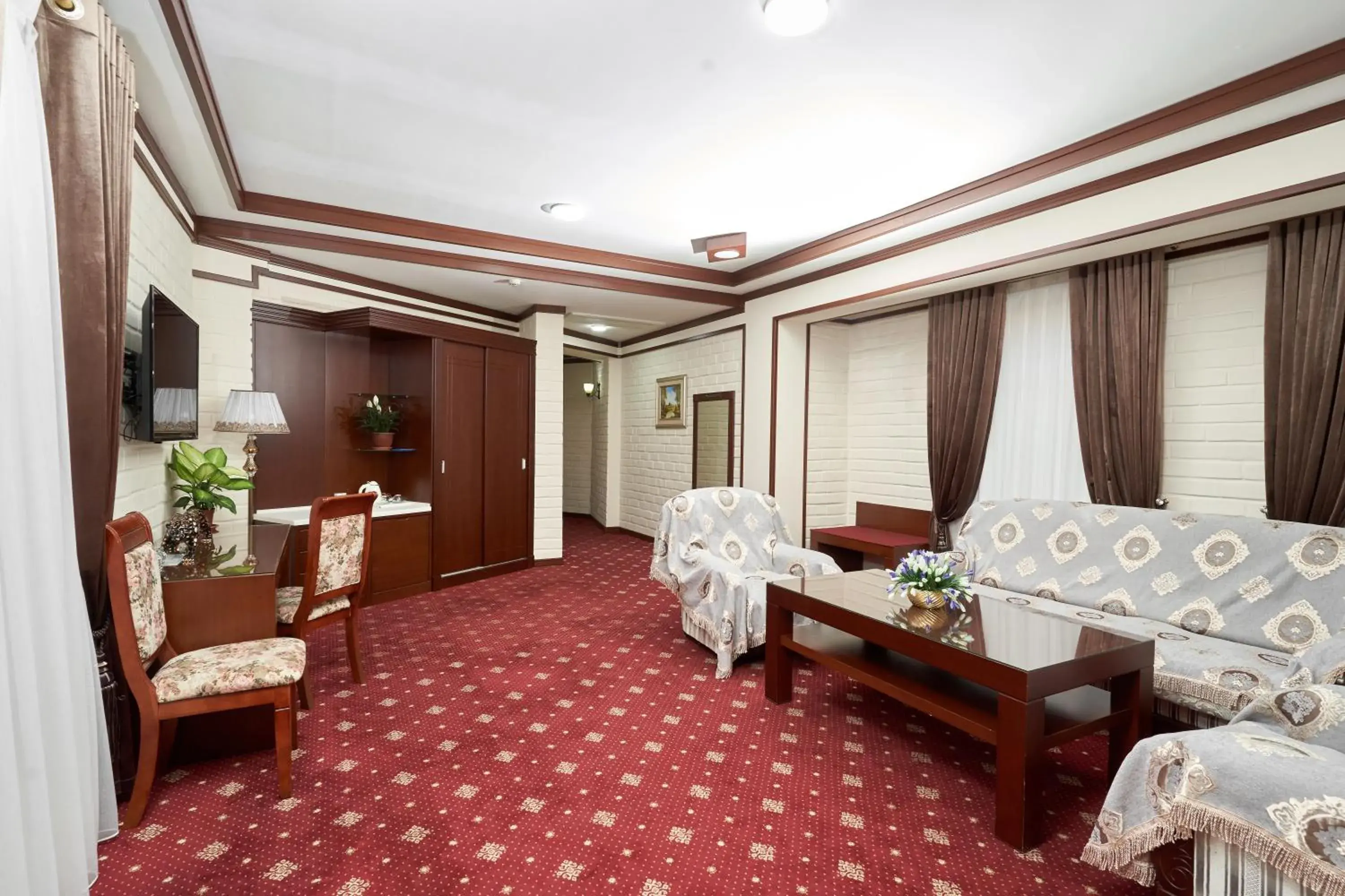 Suite with Pool View - single occupancy in Rakat Plaza Suite with Pool View - single occupancy in Rakat Plaza