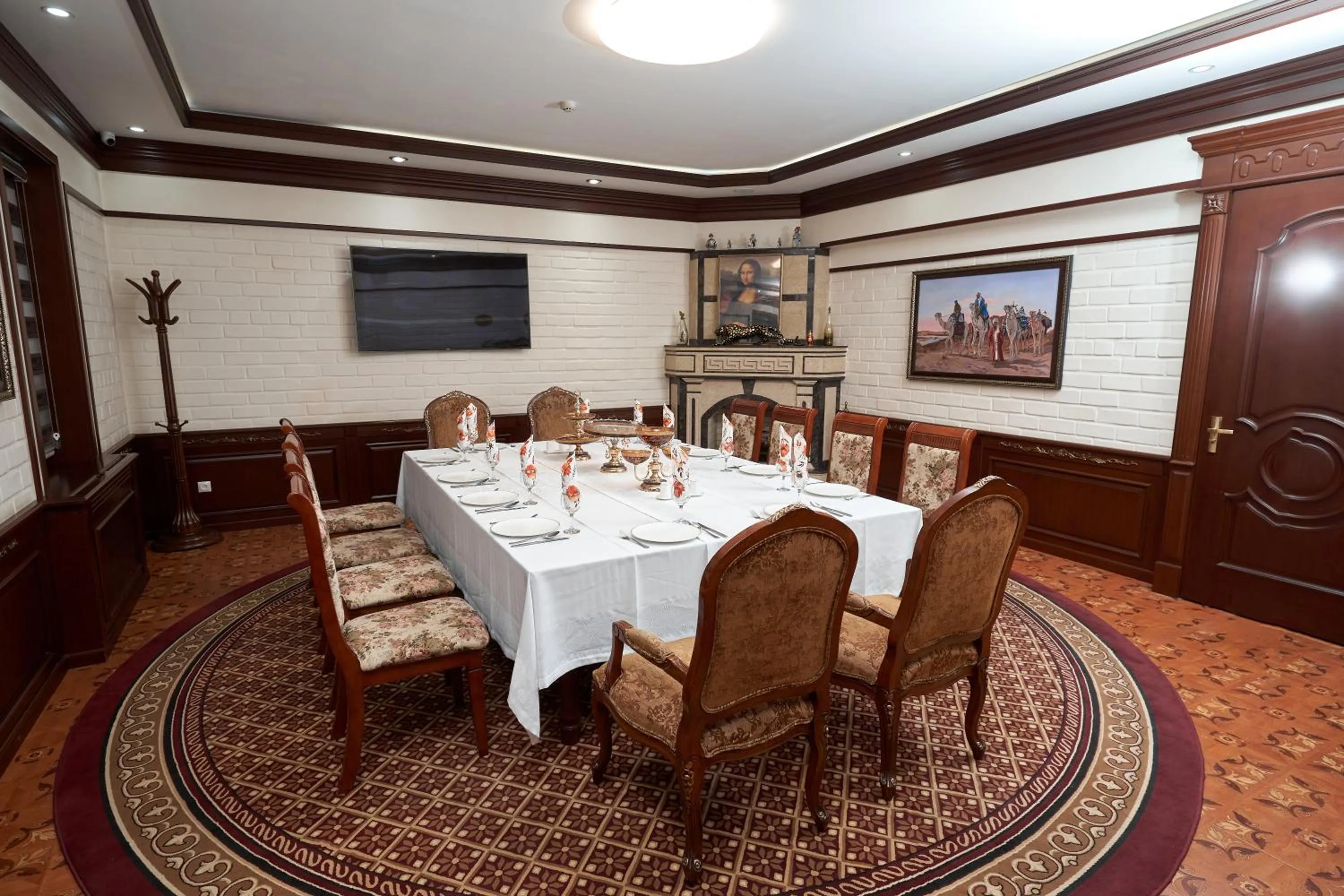 Restaurant/places to eat in Rakat Plaza