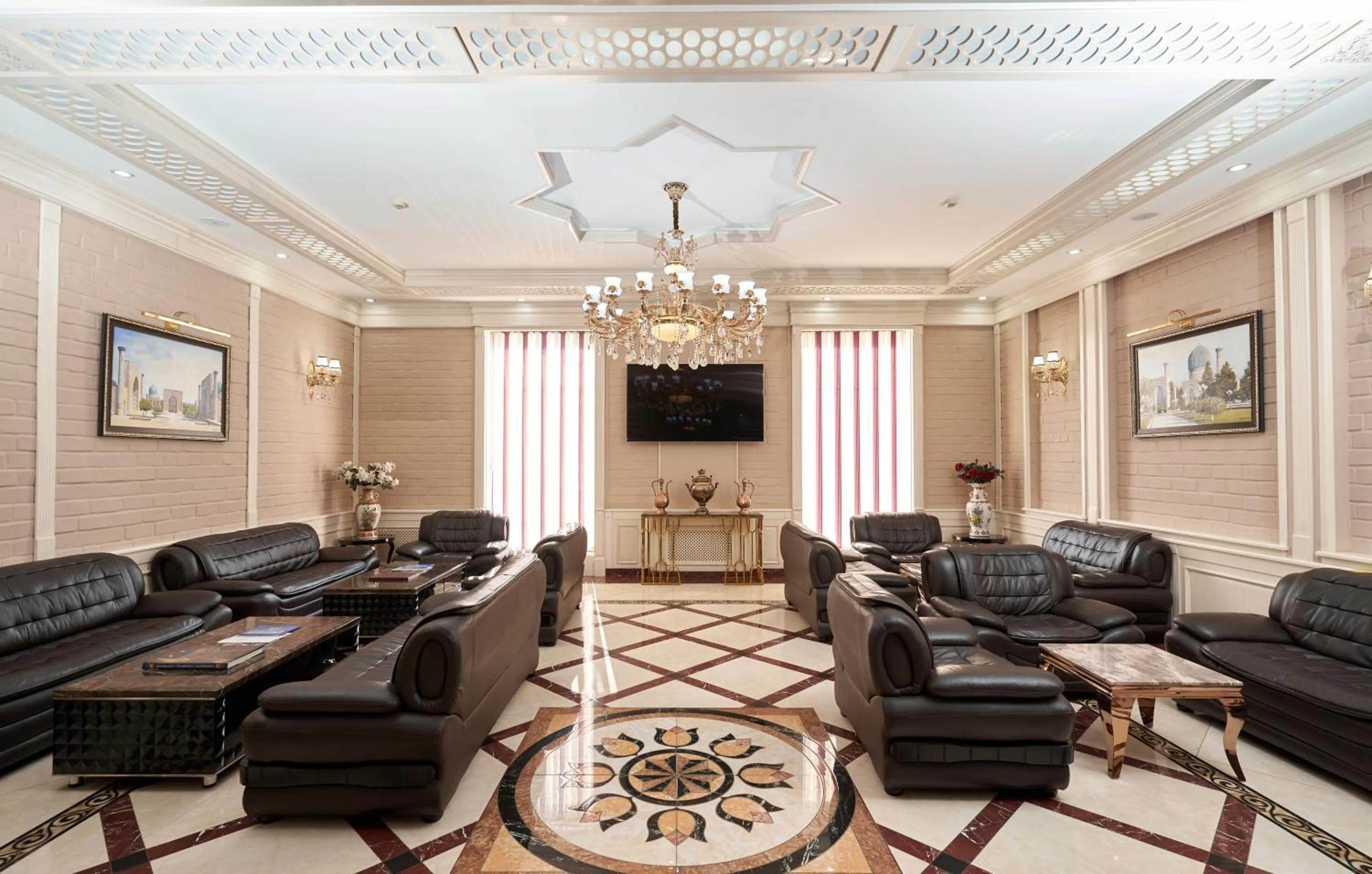 TV and multimedia in Rakat Plaza