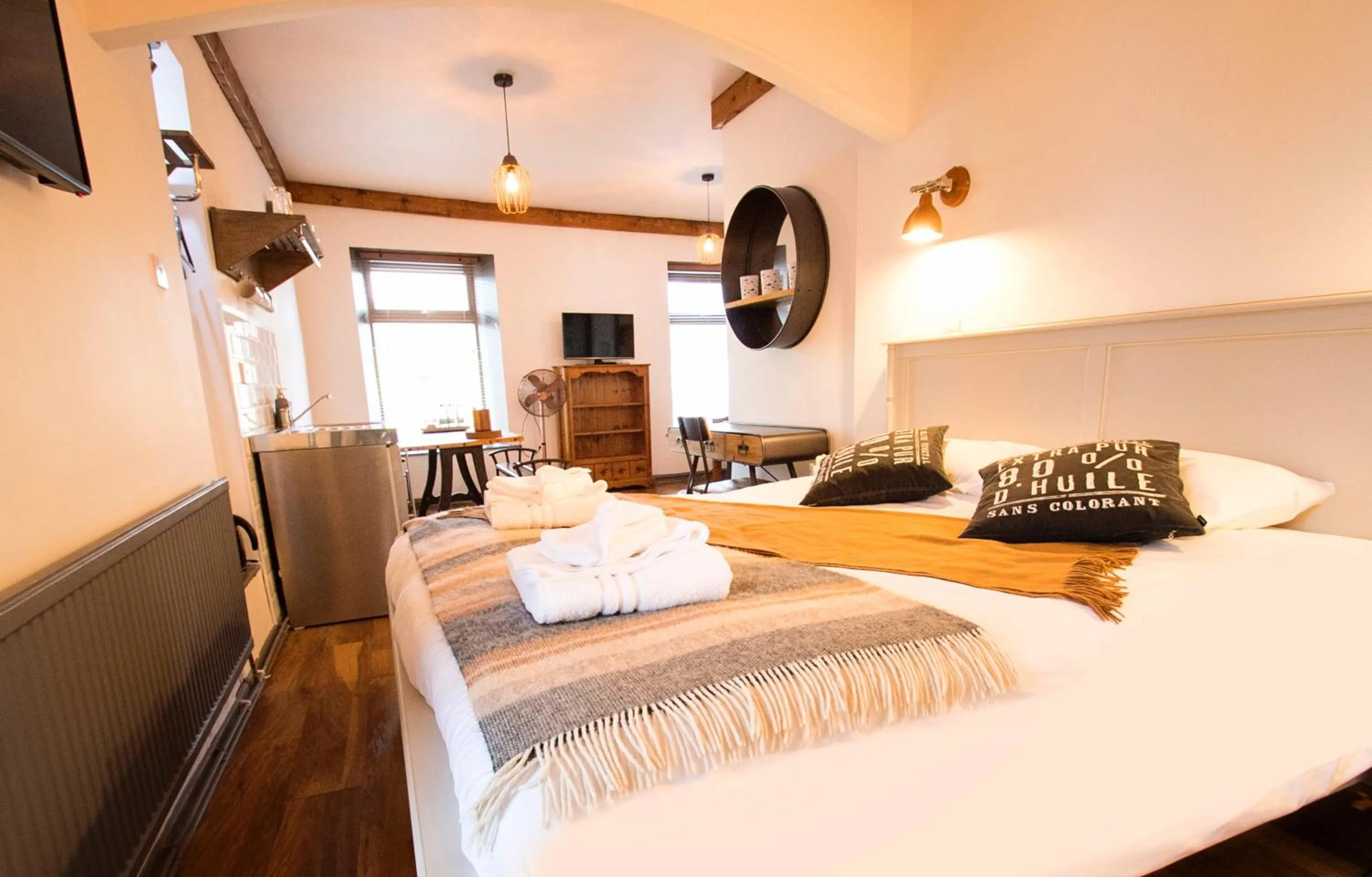 Bed in Nik The Greek