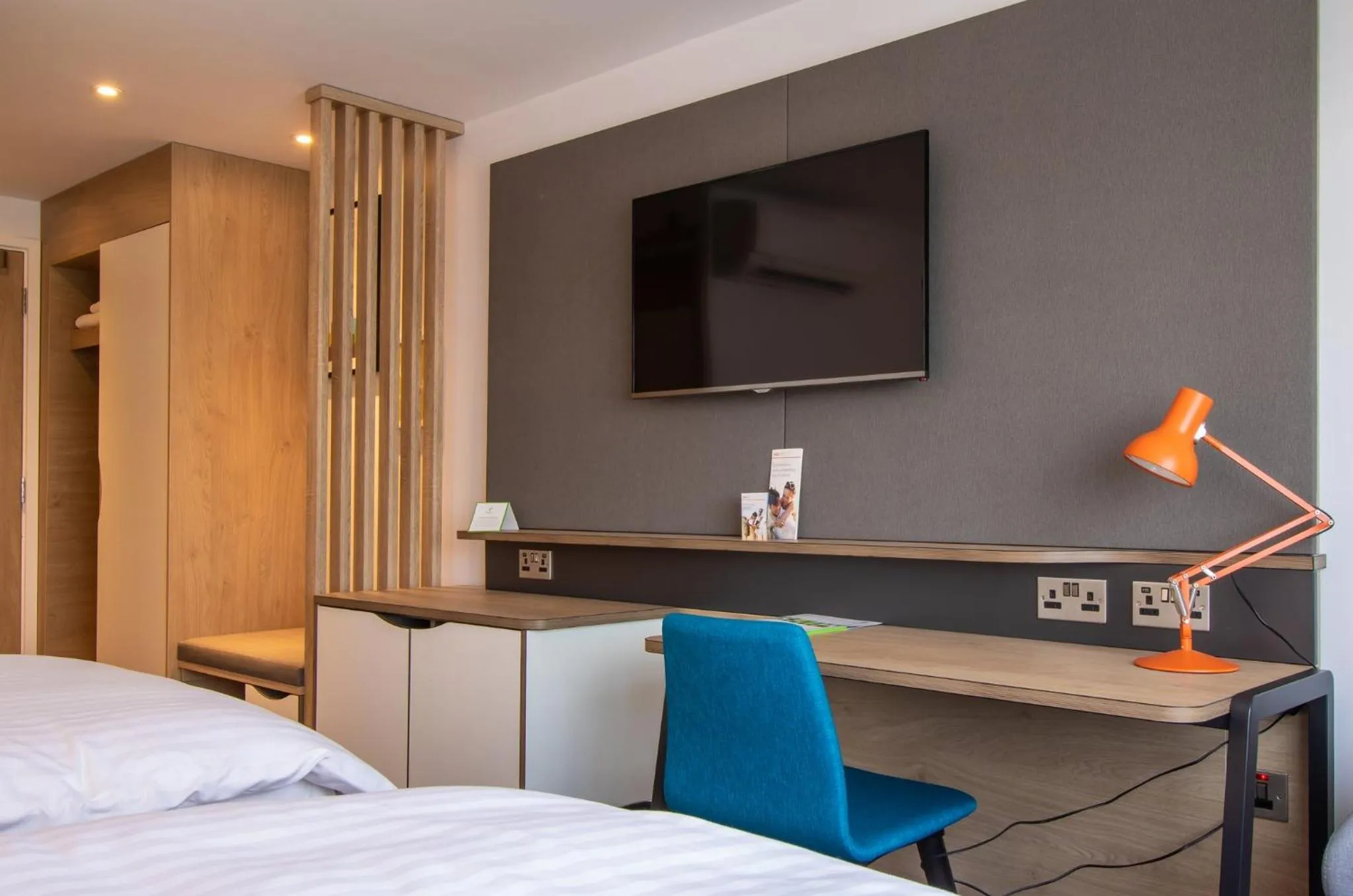 Photo of the whole room, Bed in Holiday Inn - Leicester - Wigston by IHG