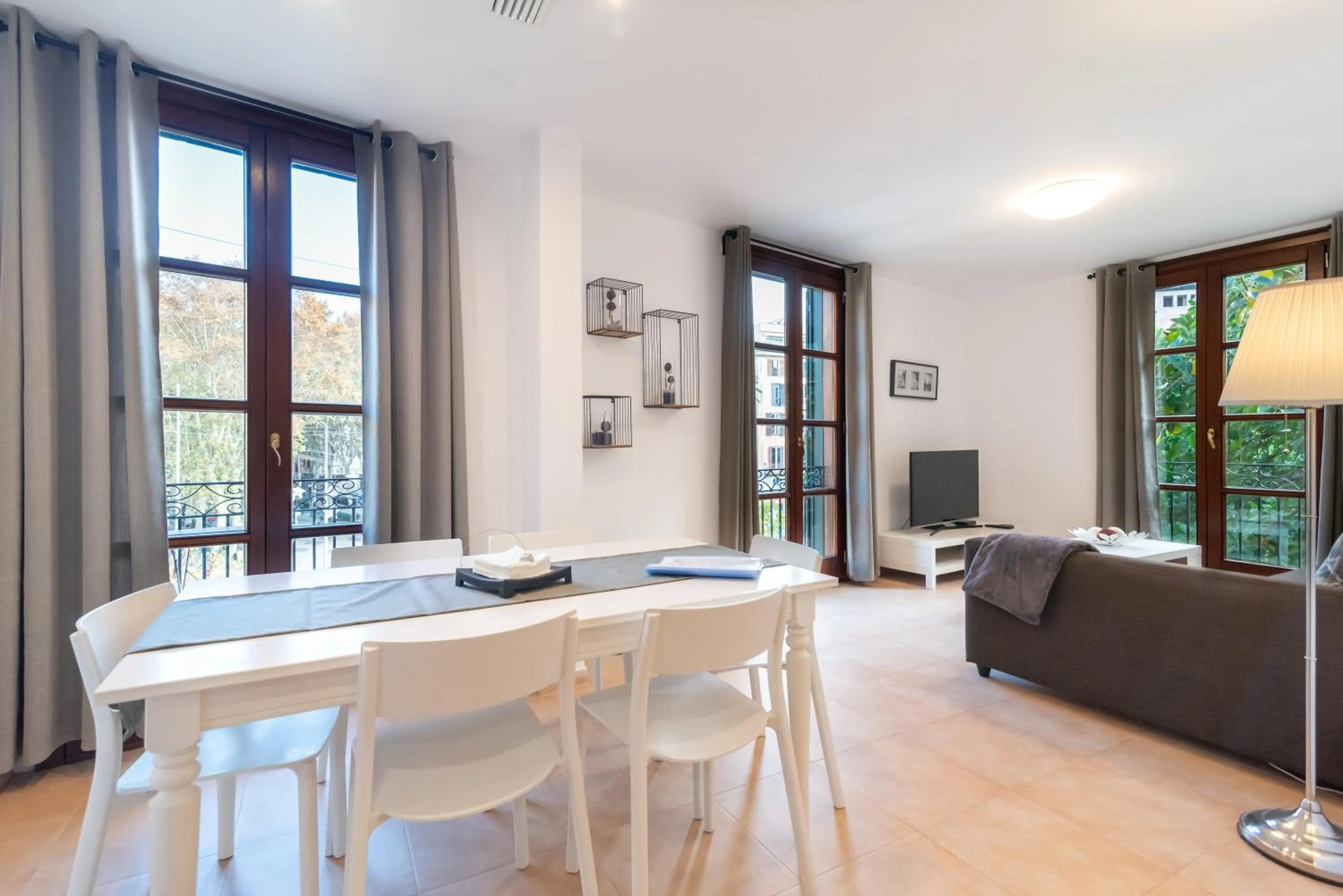 TV and multimedia in Borne Suites - Turismo de Interior