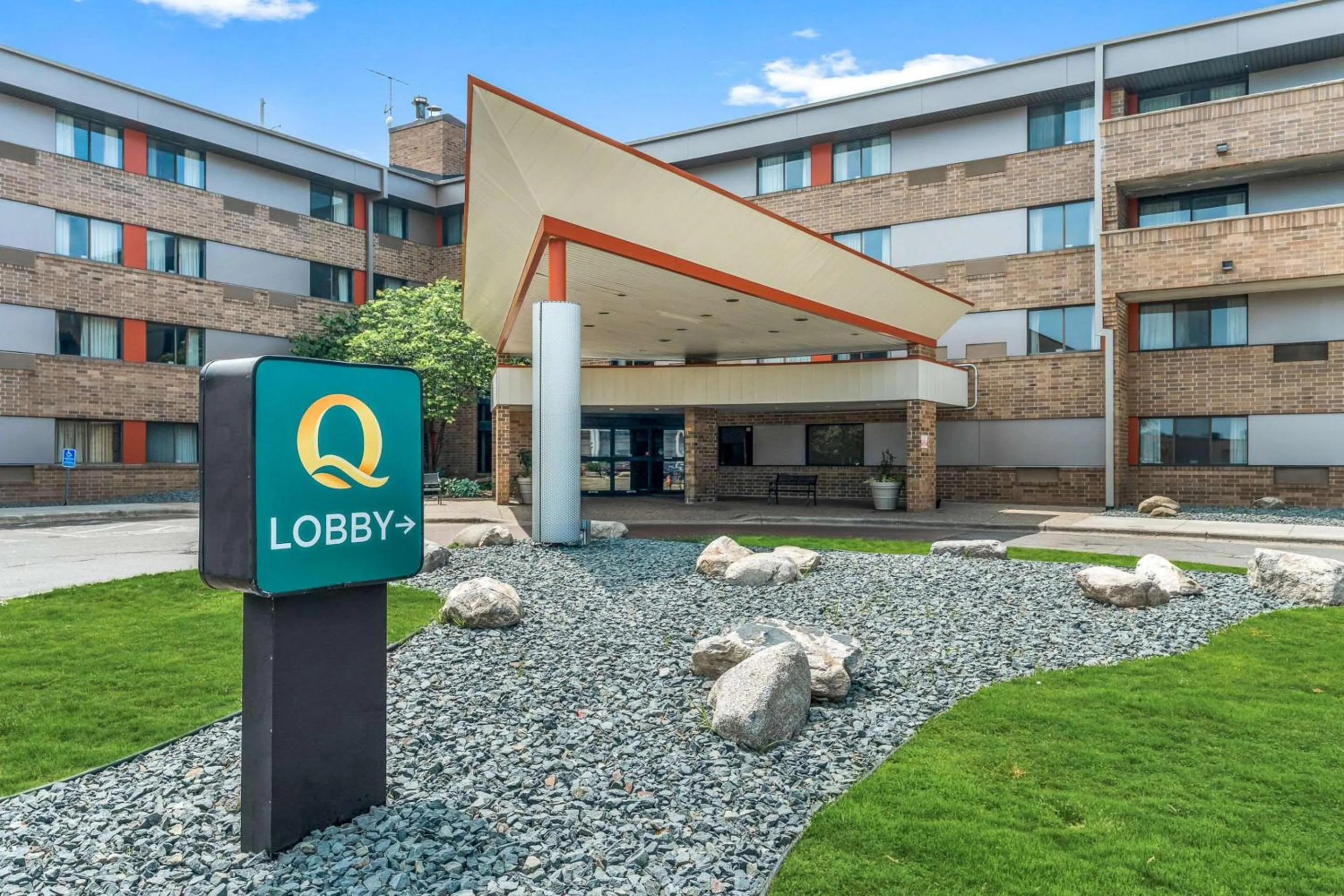 Property building in Quality Inn & Suites Mall of America - MSP Airport