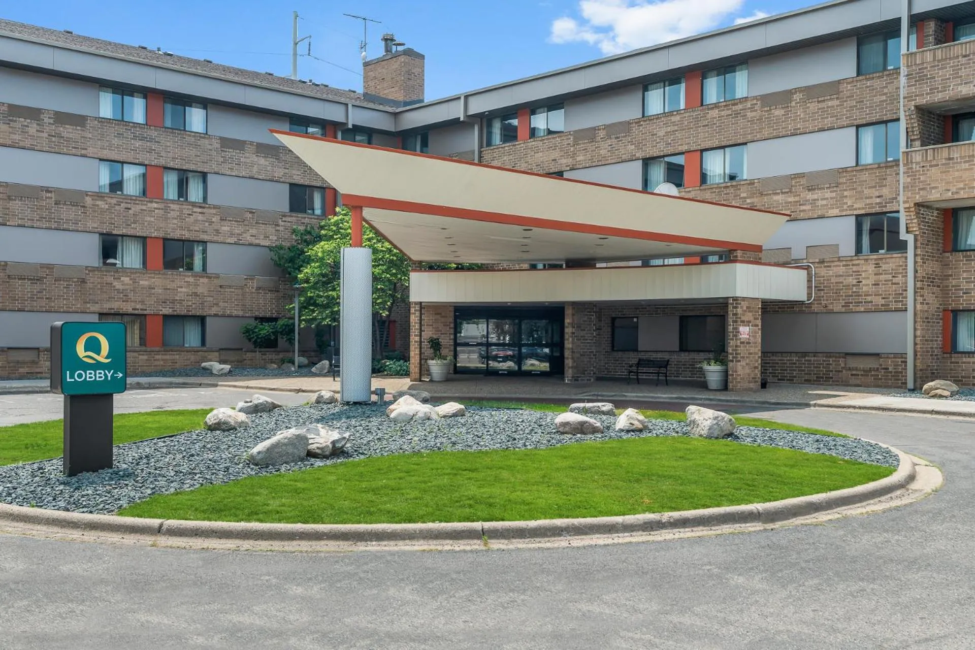 Property building in Quality Inn & Suites Mall of America - MSP Airport