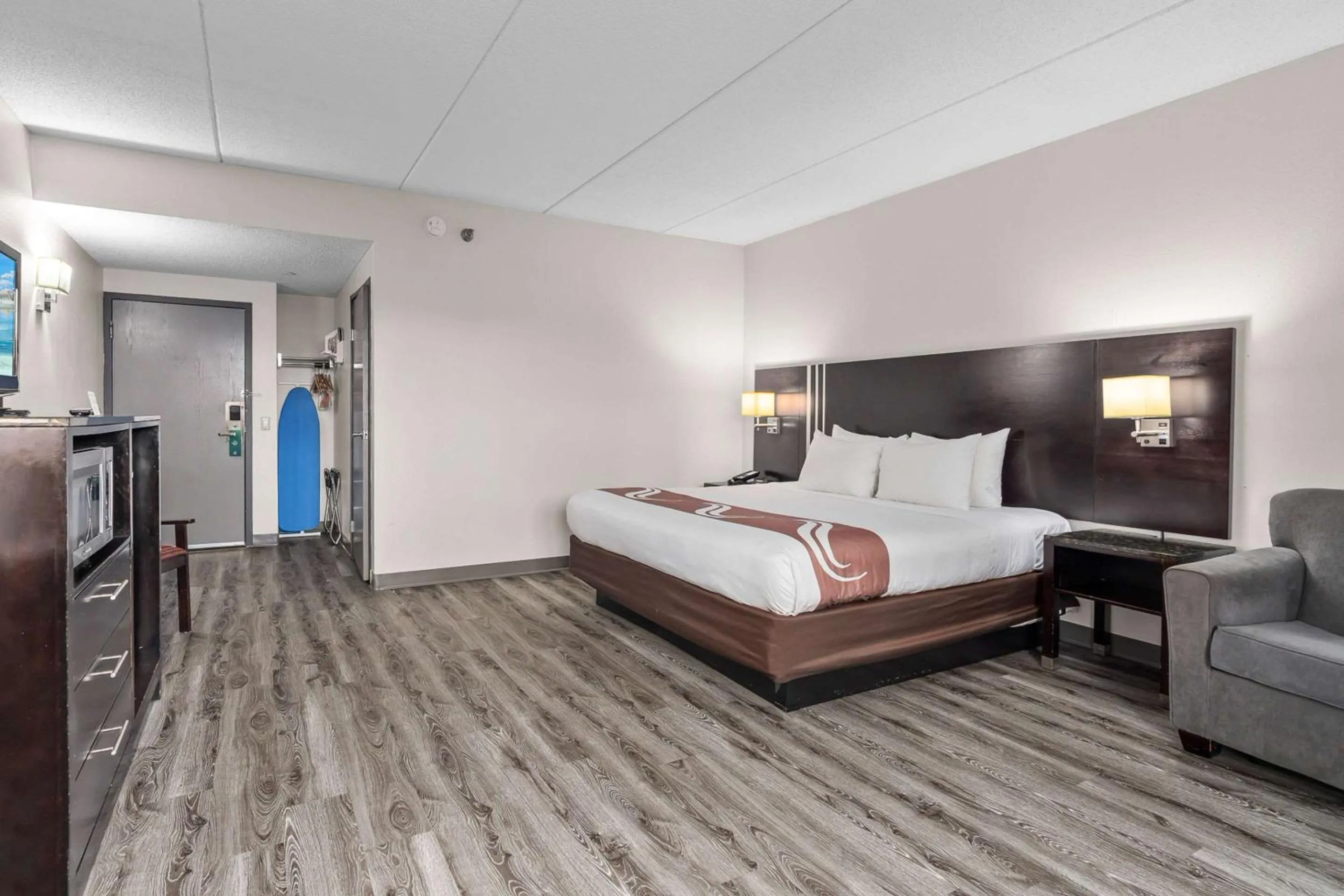 Bedroom in Quality Inn & Suites Mall of America - MSP Airport