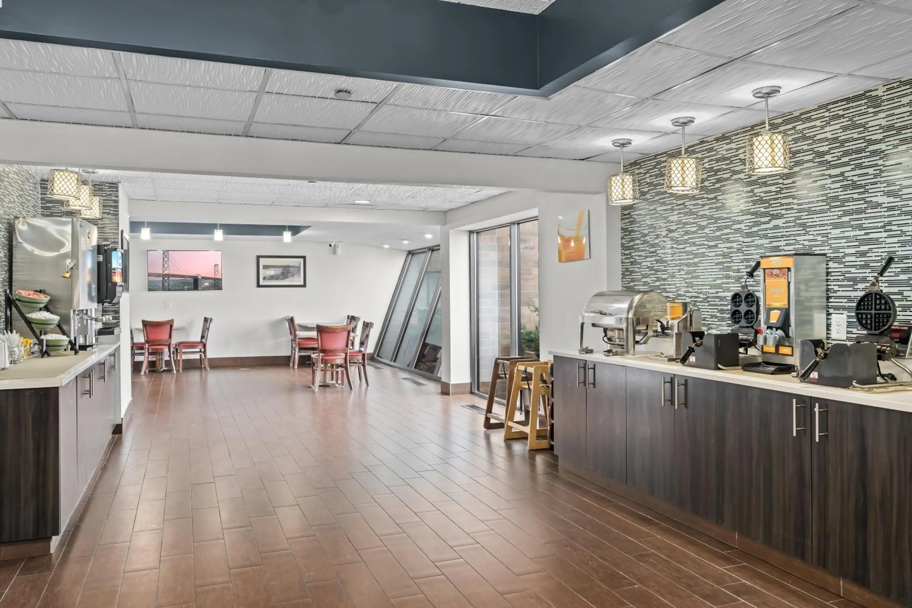 Buffet breakfast in Quality Inn & Suites Mall of America - MSP Airport