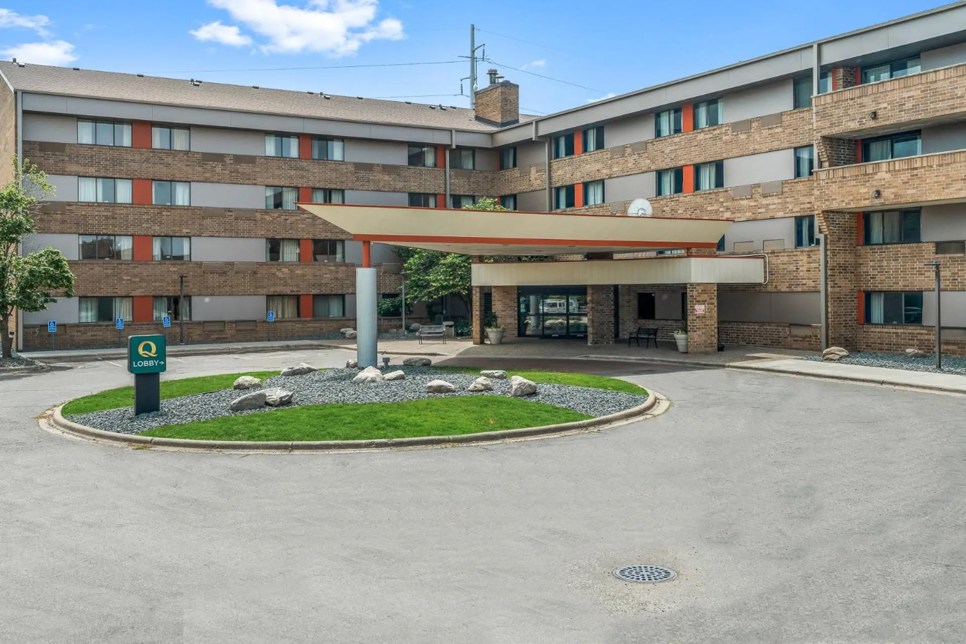 Property building in Quality Inn & Suites Mall of America - MSP Airport