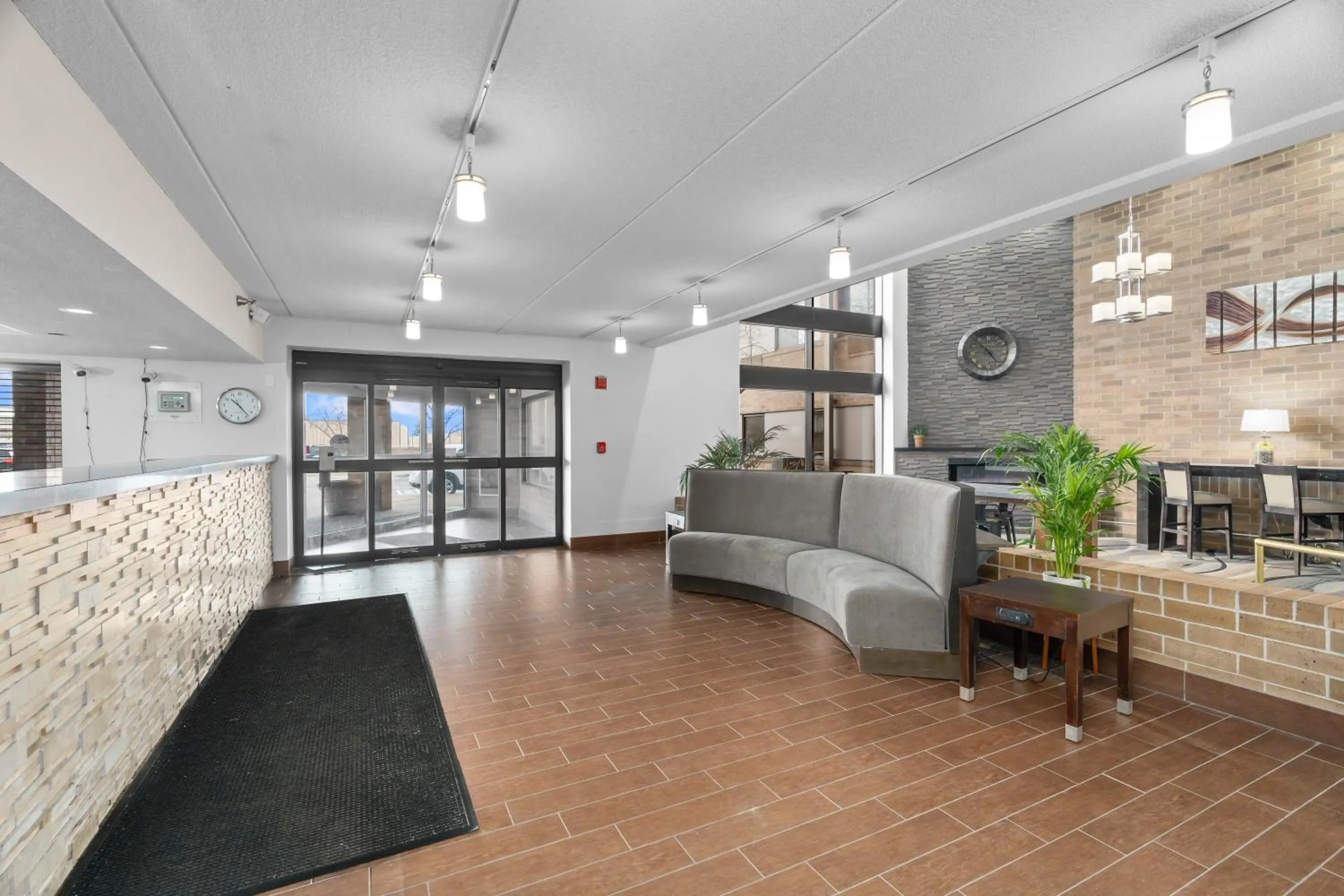 Lobby or reception in Quality Inn & Suites Mall of America - MSP Airport