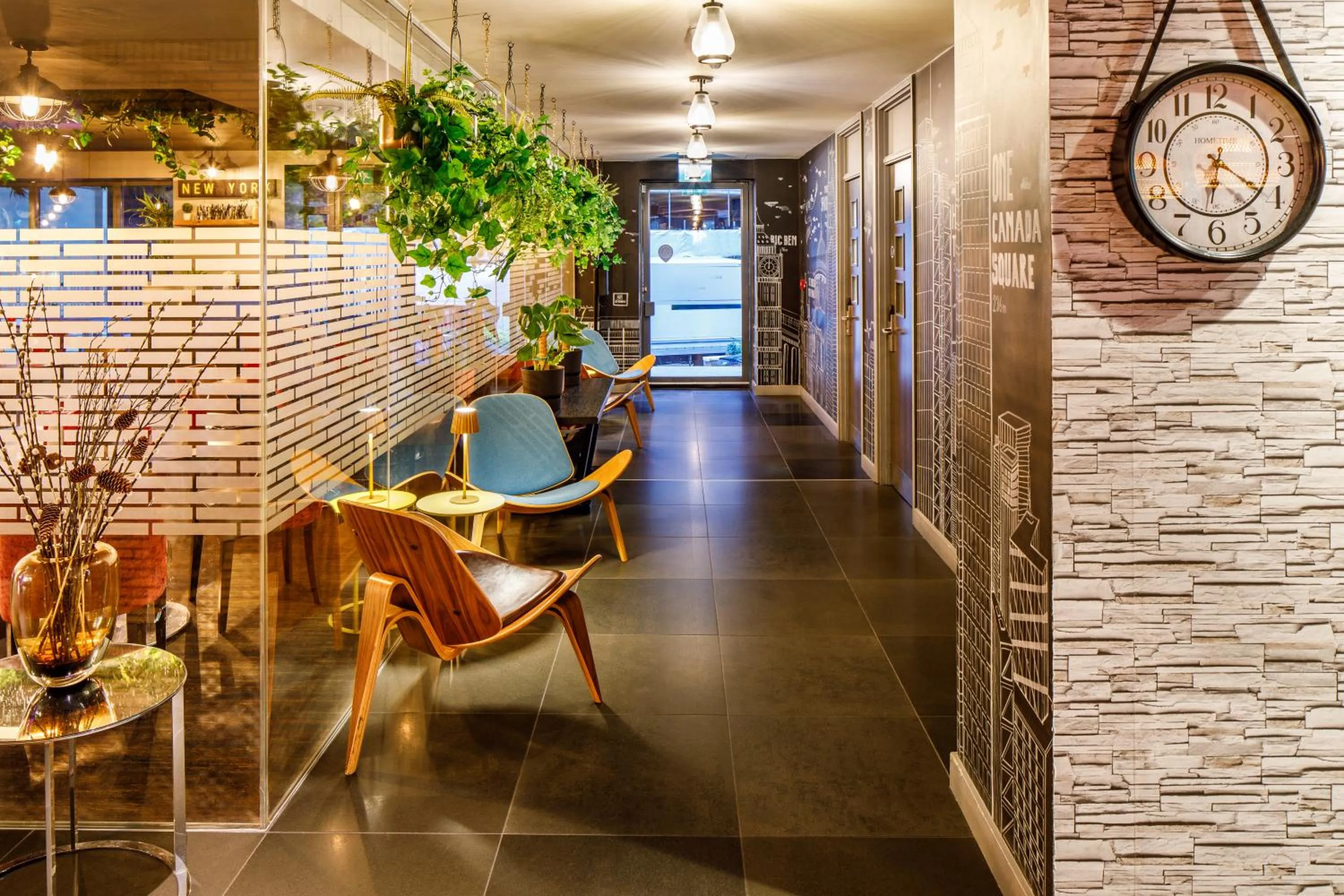 Lobby or reception in Mercure London Bridge