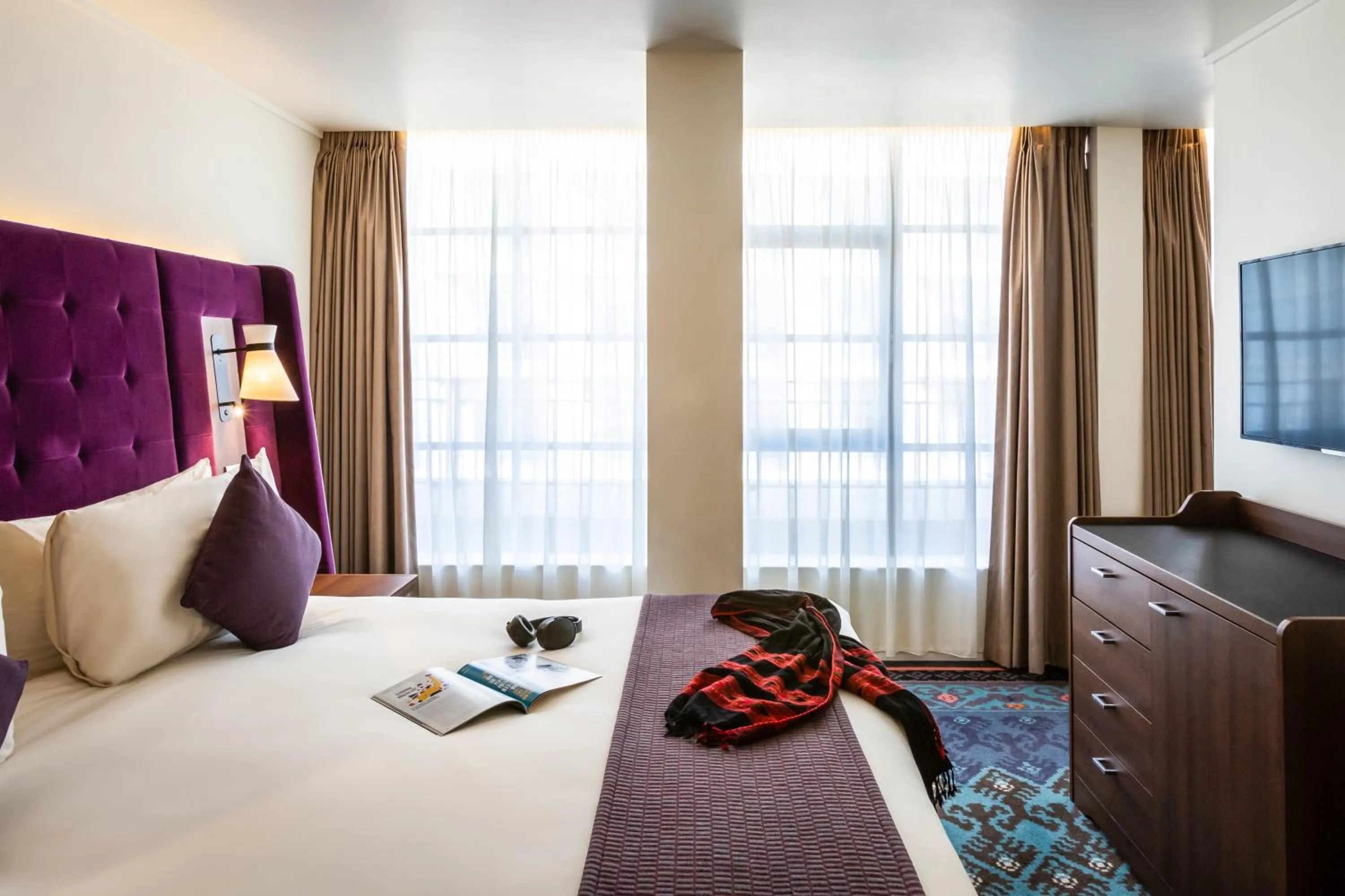 TV and multimedia, Bed in Mercure London Bridge