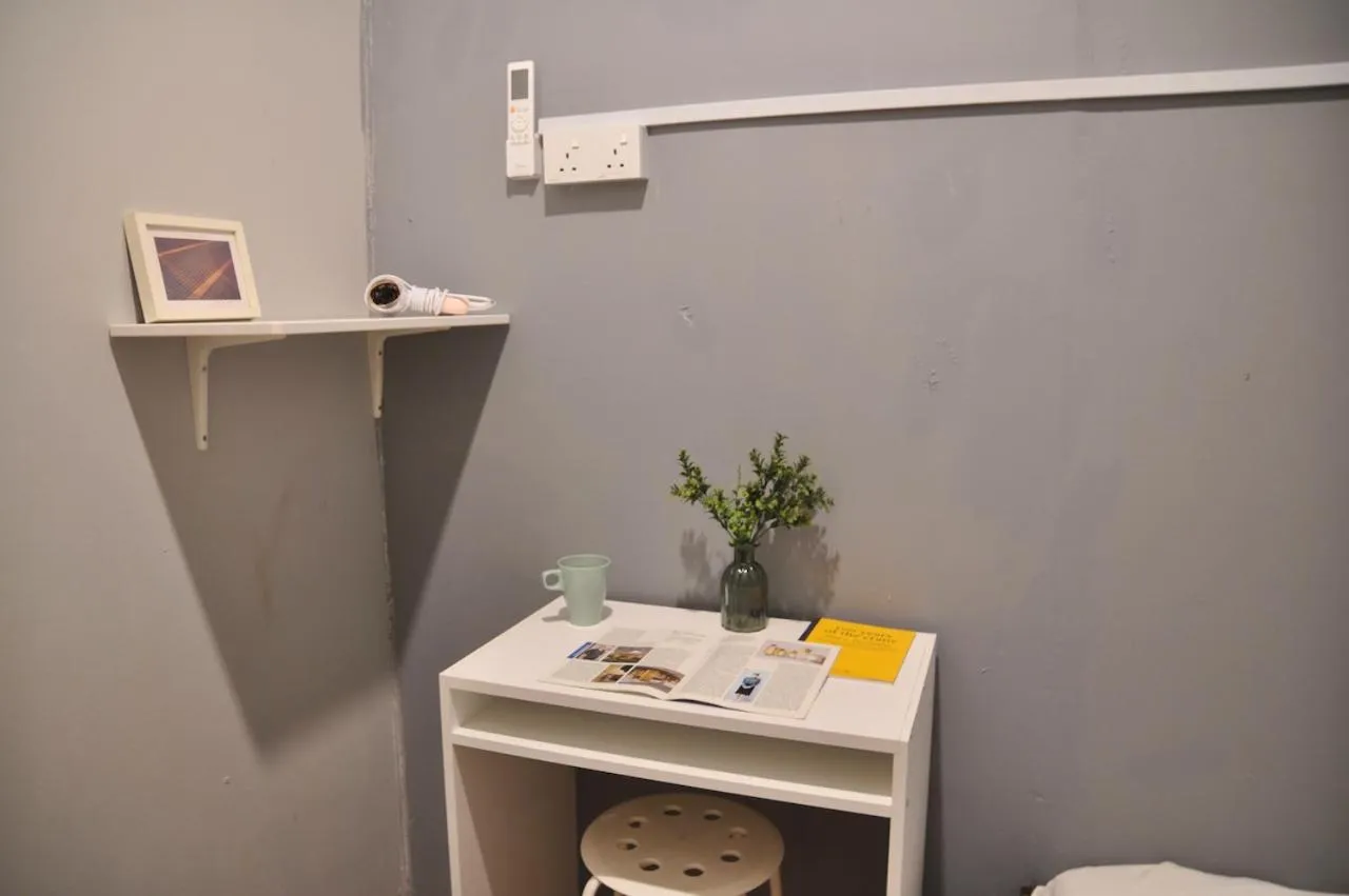 GRAYHAUS Guest House