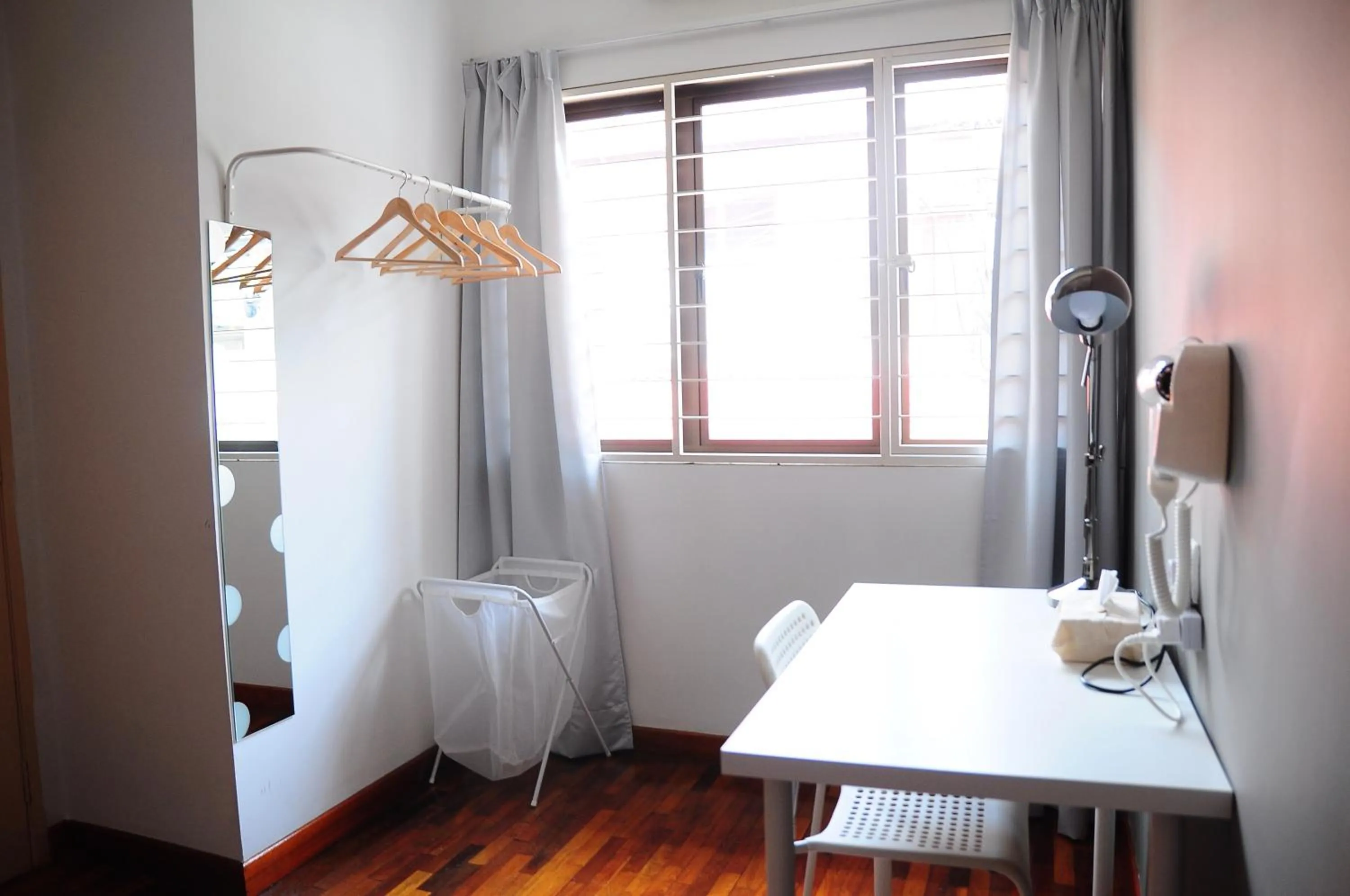 GRAYHAUS Guest House