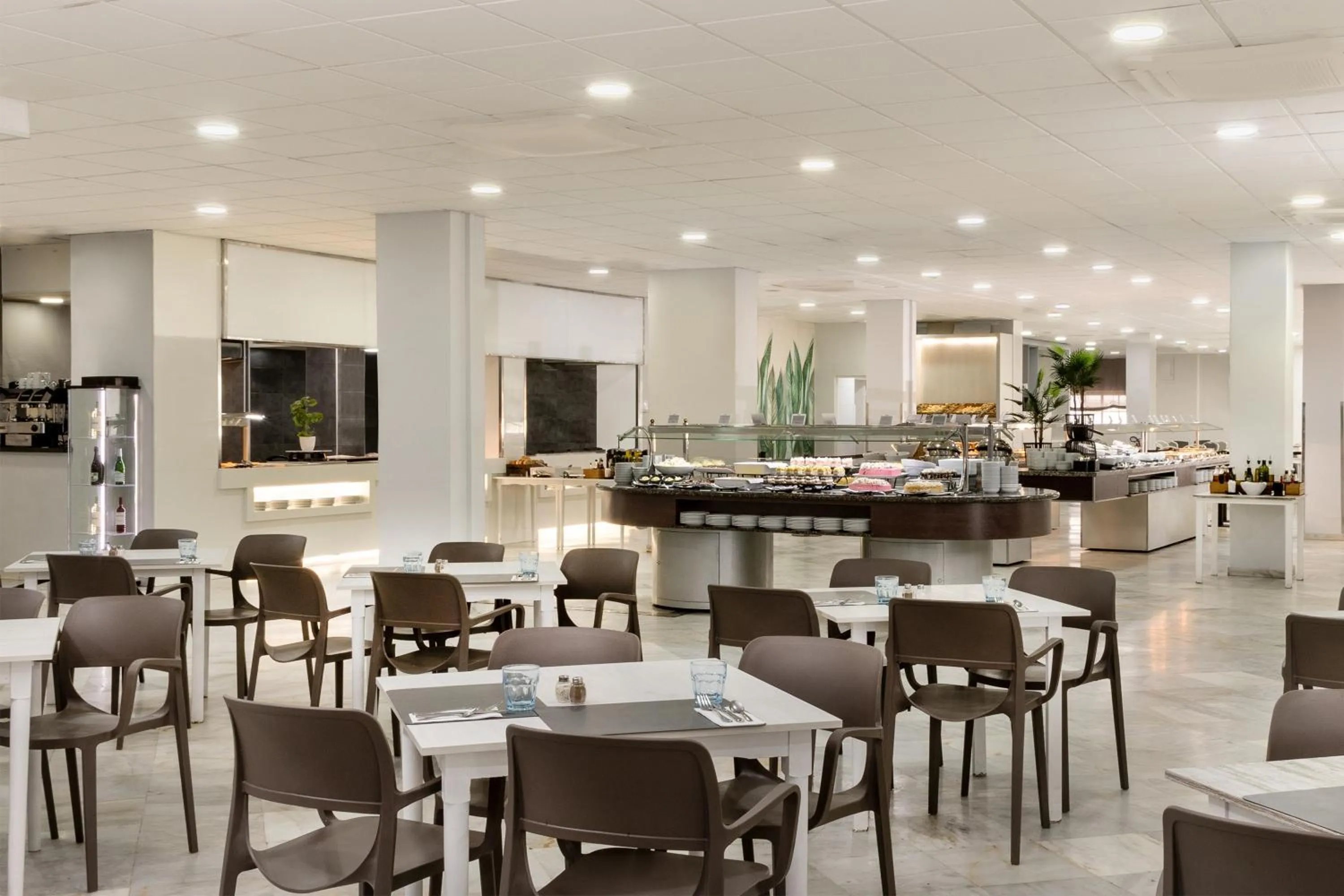 Restaurant/places to eat in AluaSun Costa Park