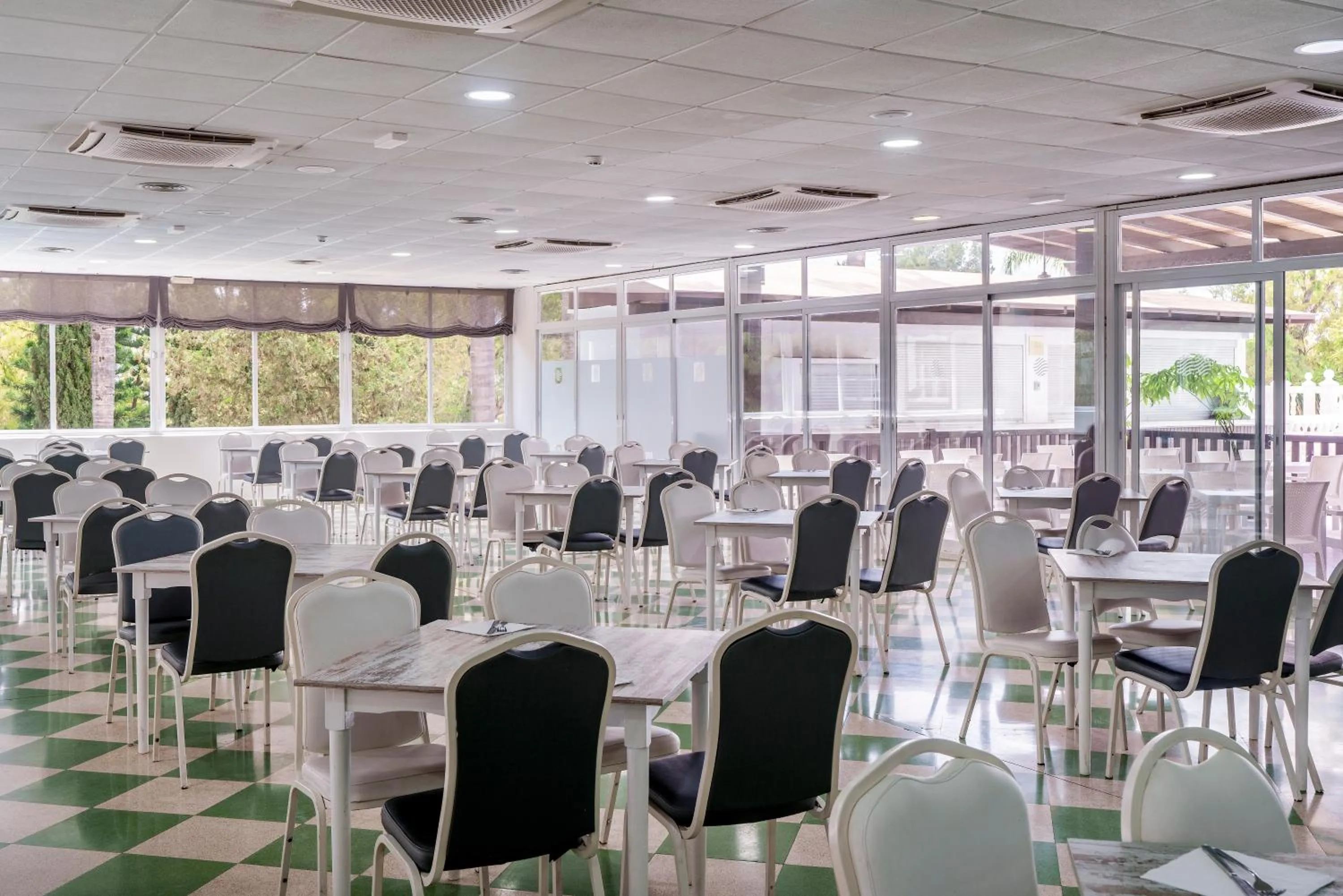 Restaurant/places to eat in AluaSun Costa Park