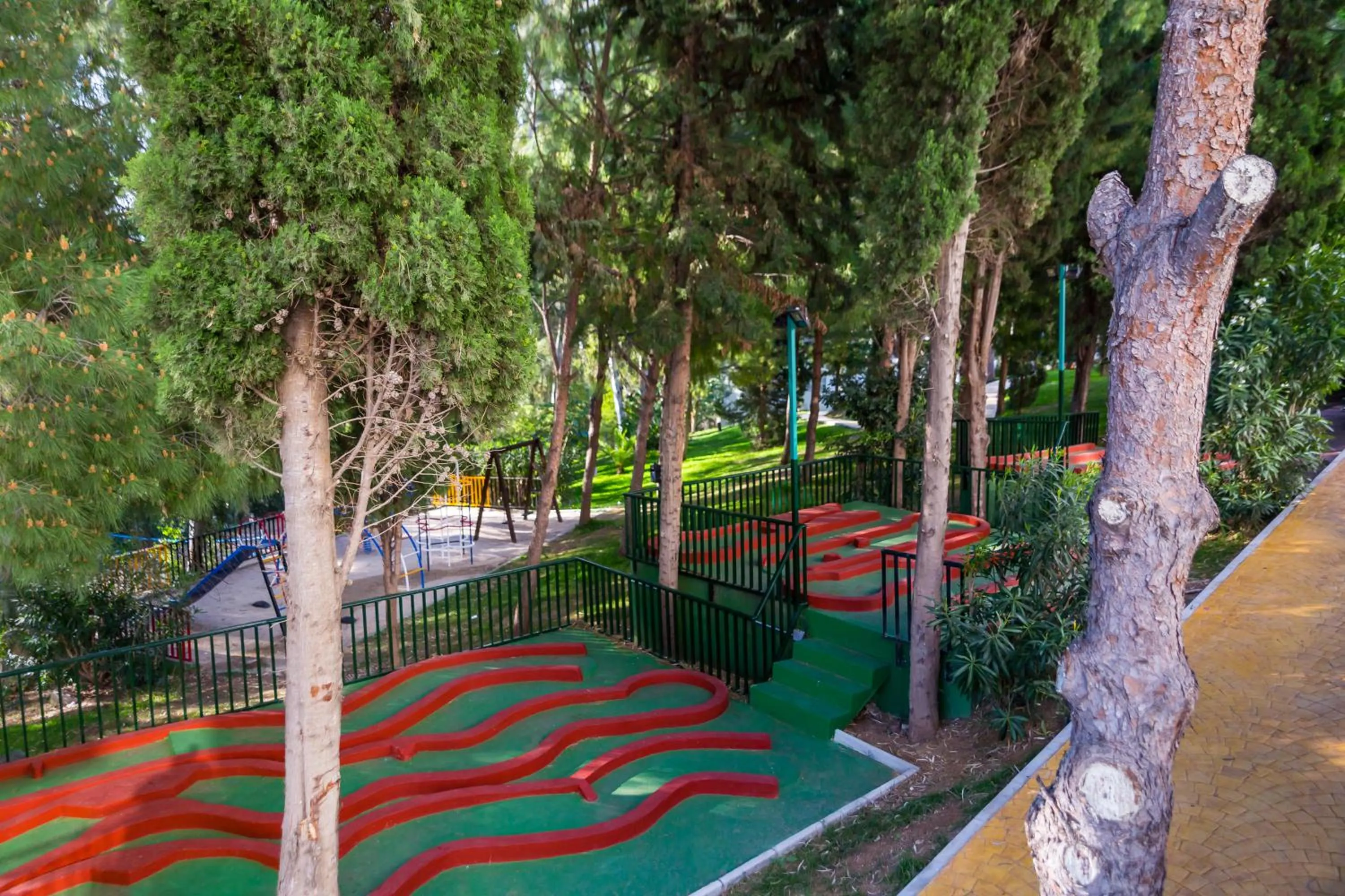 Minigolf in AluaSun Costa Park