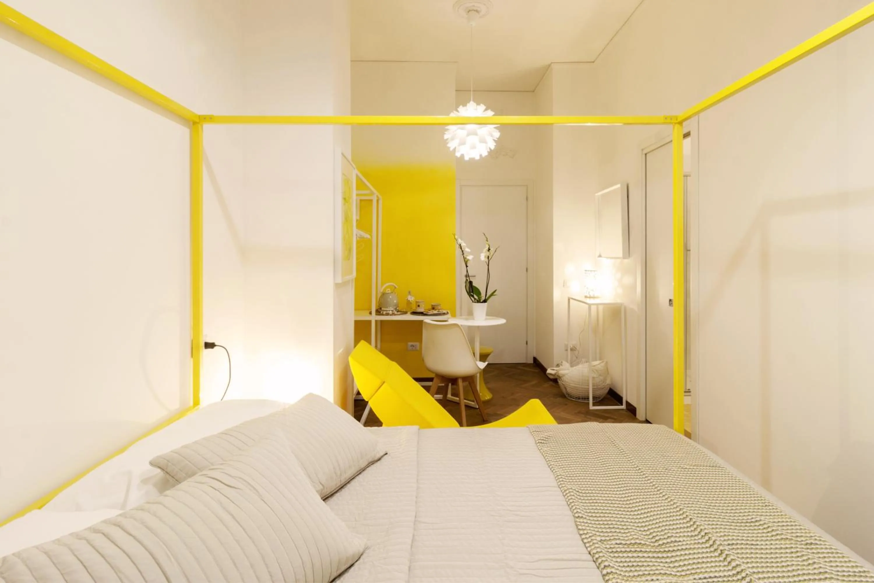 Coffee/tea facilities, Bed in Limoncello Rooms