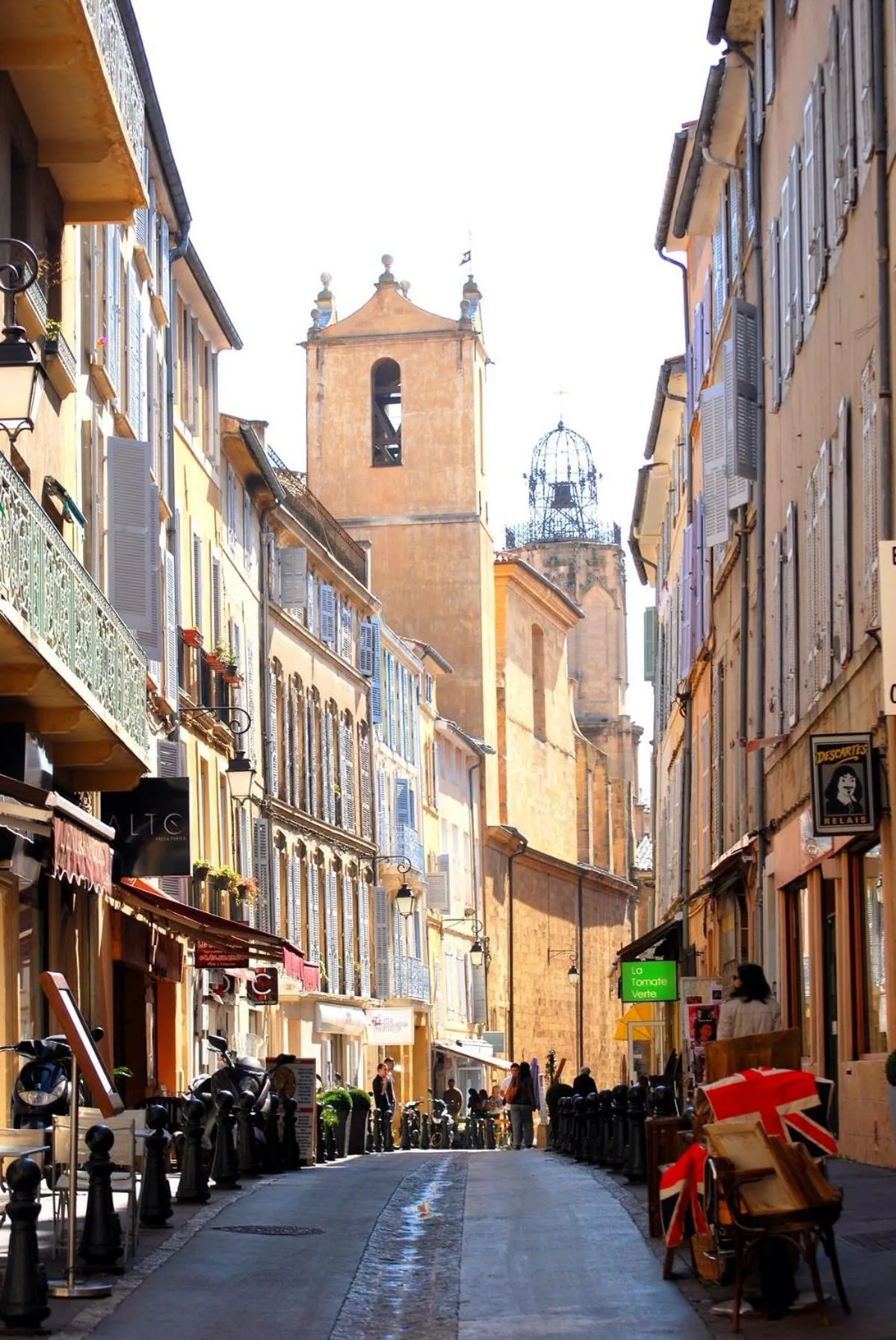 Neighbourhood in Le petit Figuier