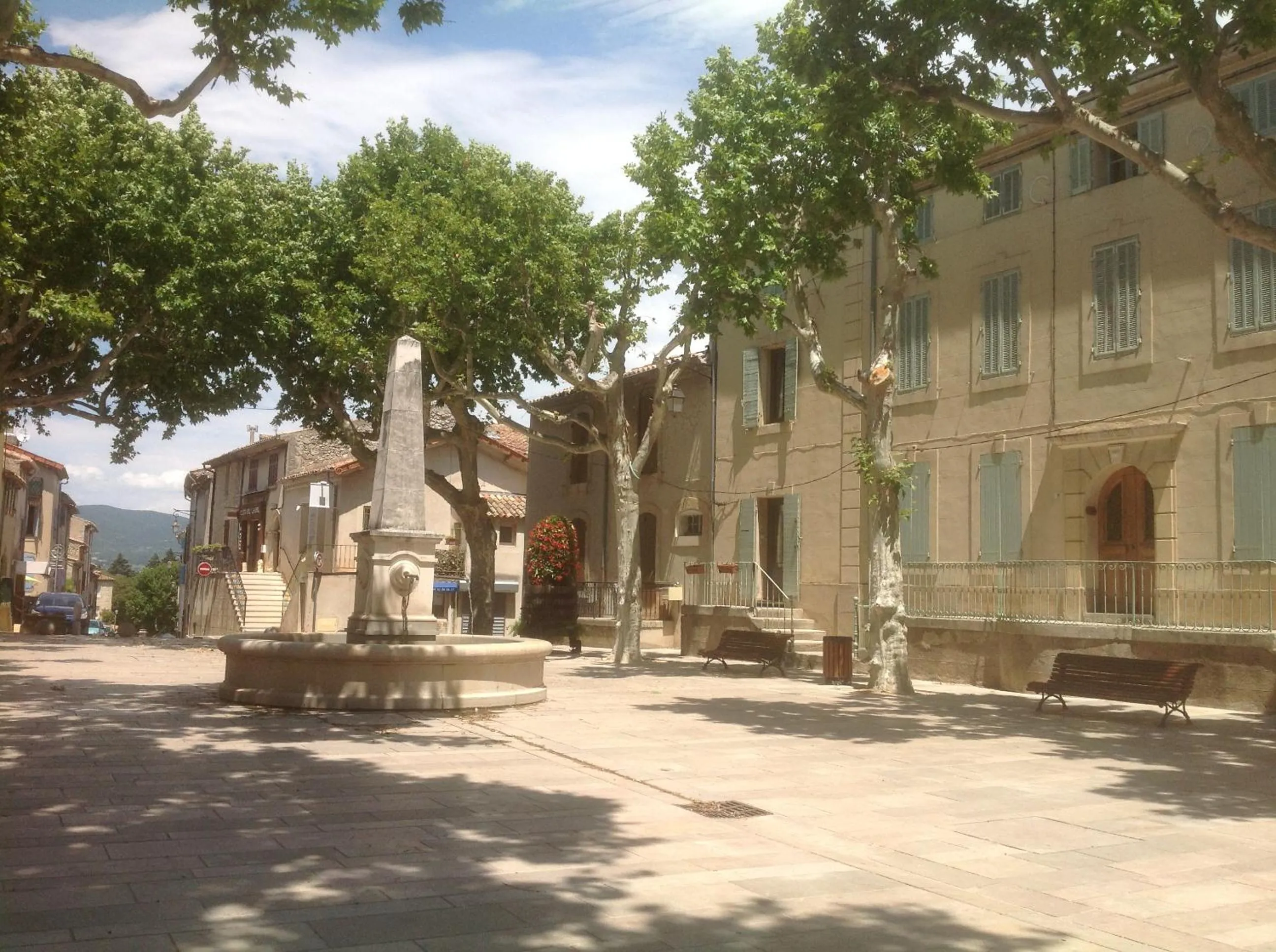 Nearby landmark in Le petit Figuier