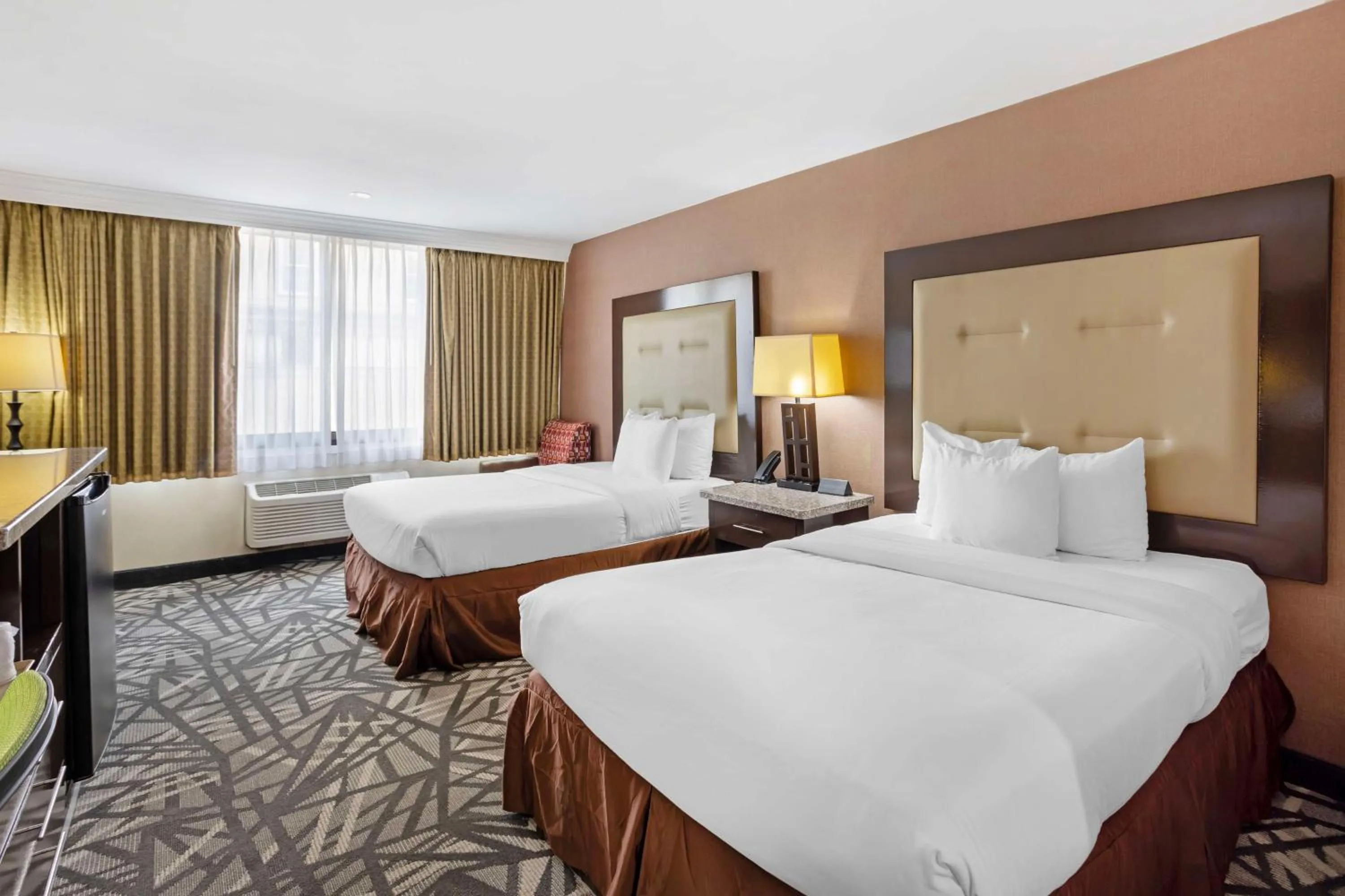 Bedroom, Bed in Best Western Atlantic City Beach Block