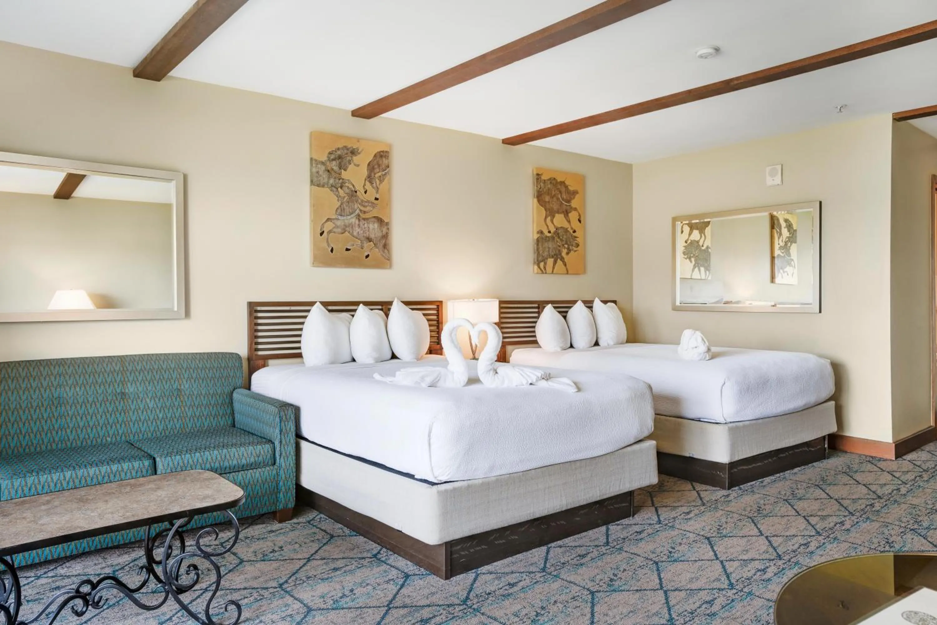 Bed in The Dana on Mission Bay