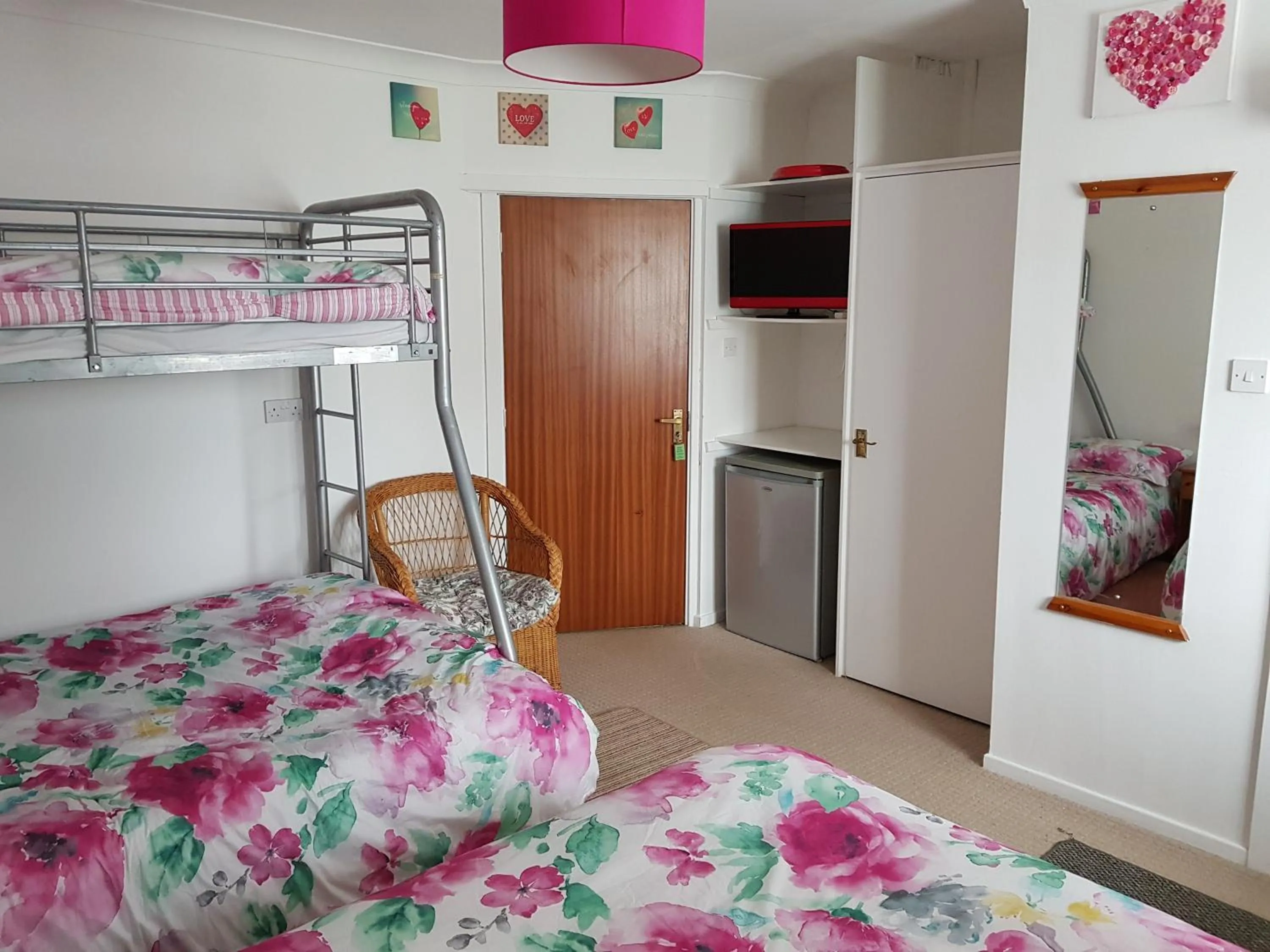 Bedroom, Bed in Chelford Guesthouse