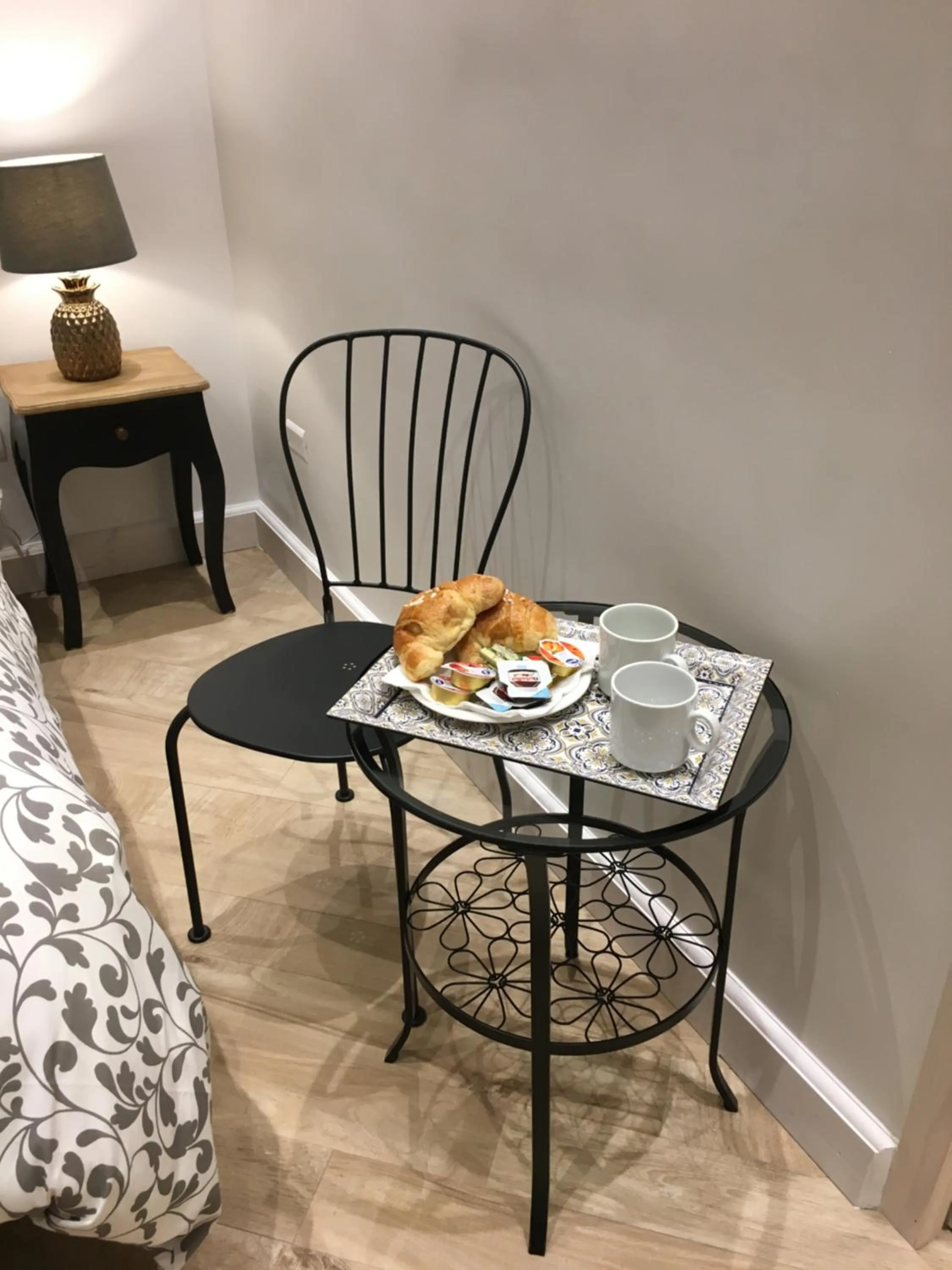 Breakfast in La Scalinata di Chiaia