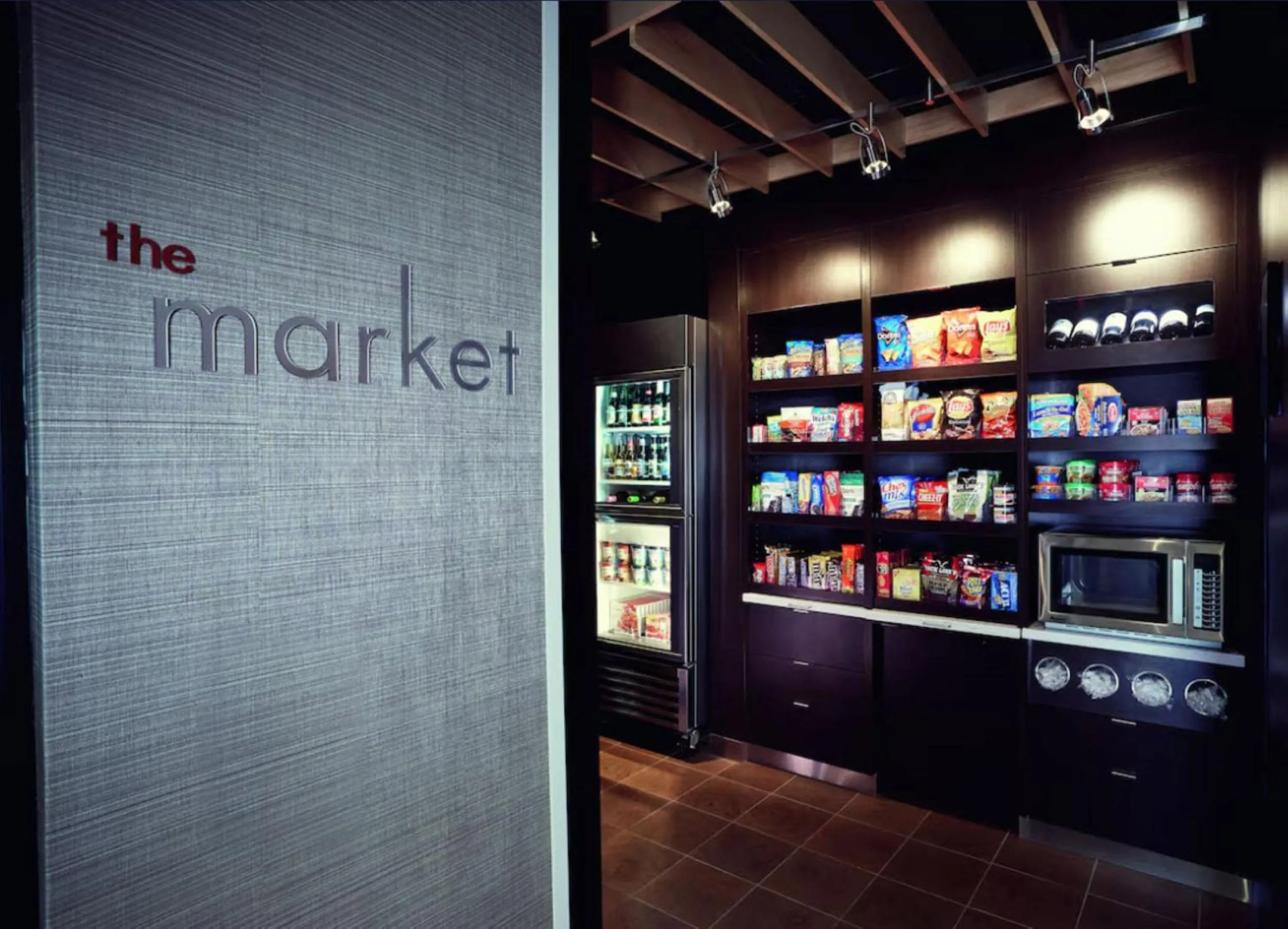 Food and drinks in Courtyard by Marriott Riverside UCR/Moreno Valley Area