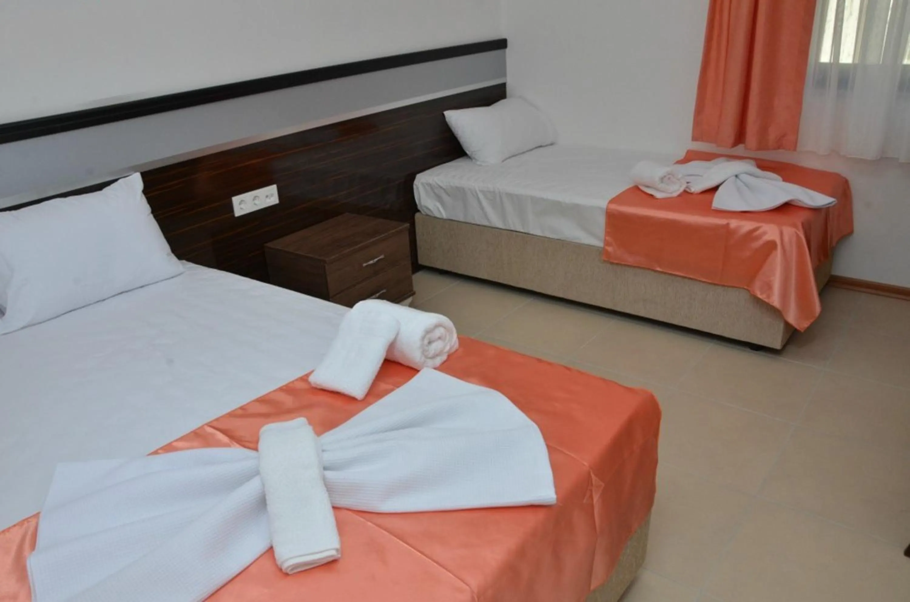 Photo of the whole room, Bed in Ören Konak Otel