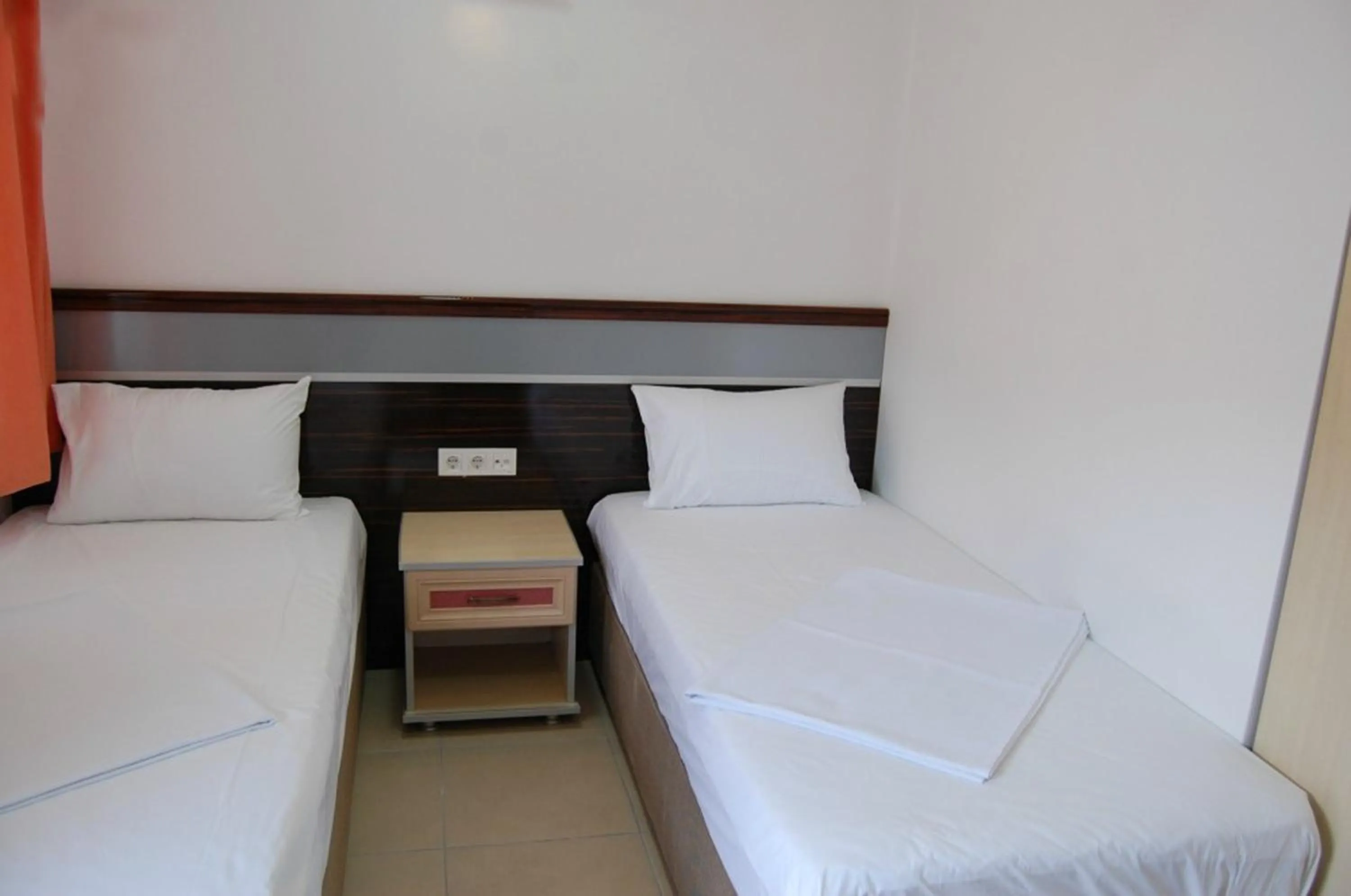 Photo of the whole room, Bed in Ören Konak Otel