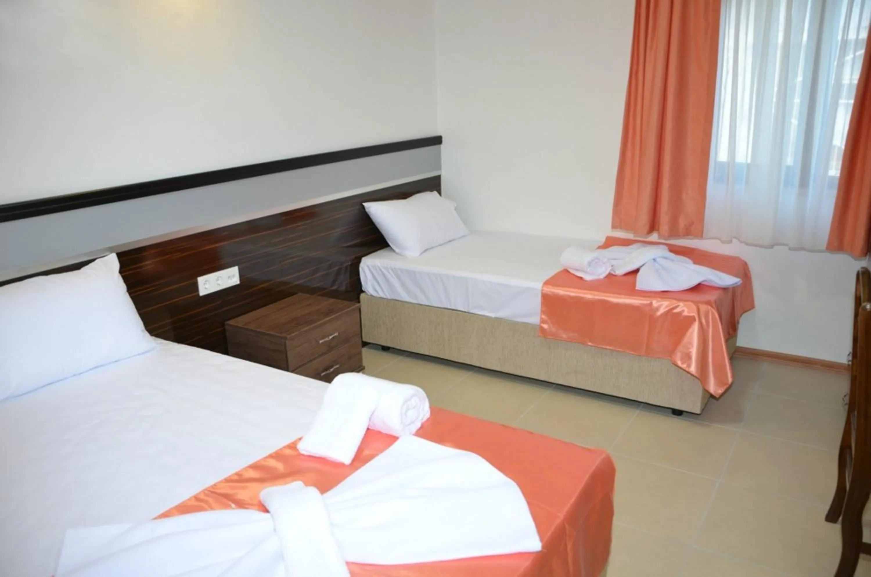 Photo of the whole room, Bed in Ören Konak Otel