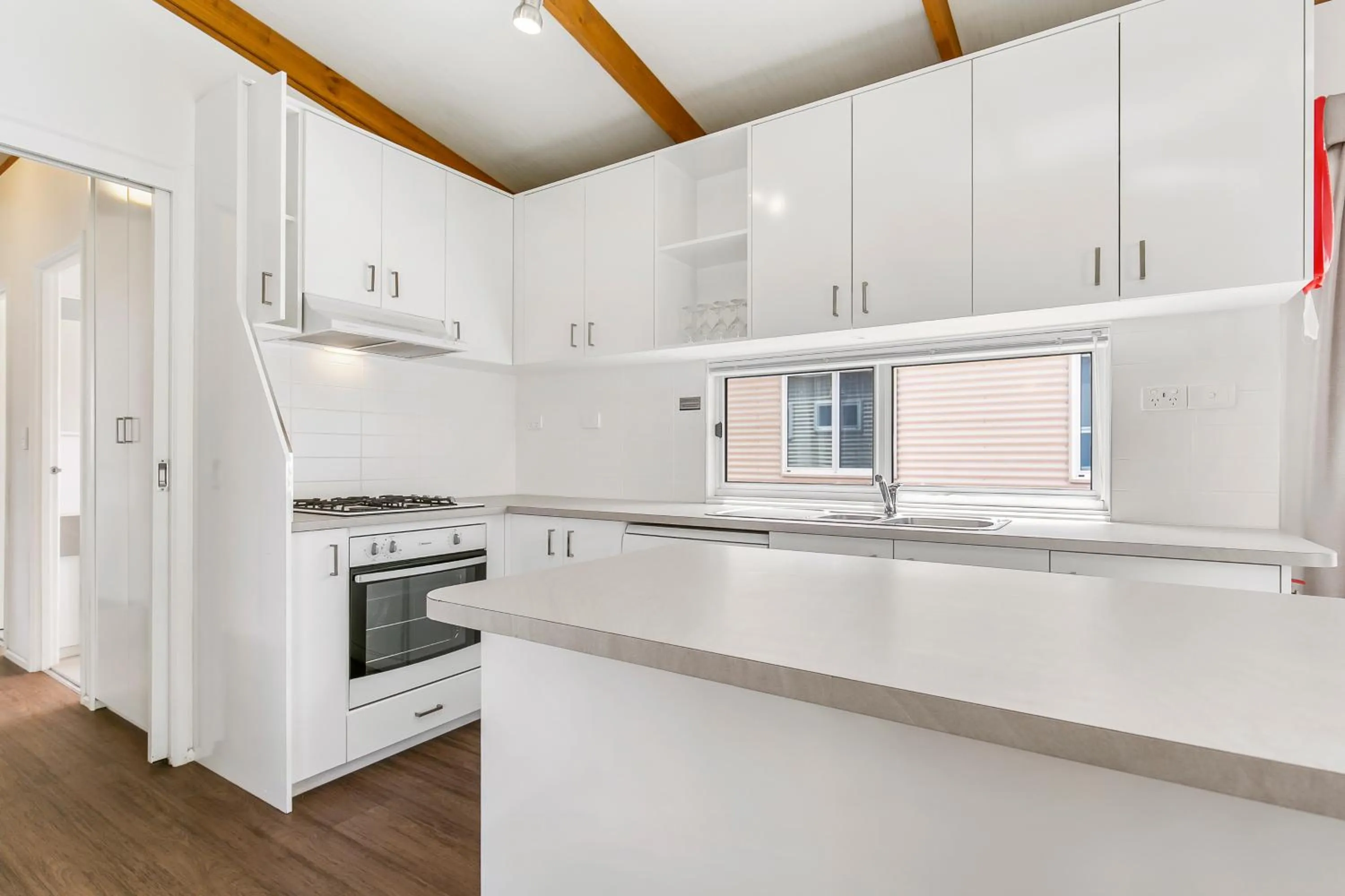 Kitchen or kitchenette in BIG4 Mannum Holiday Park