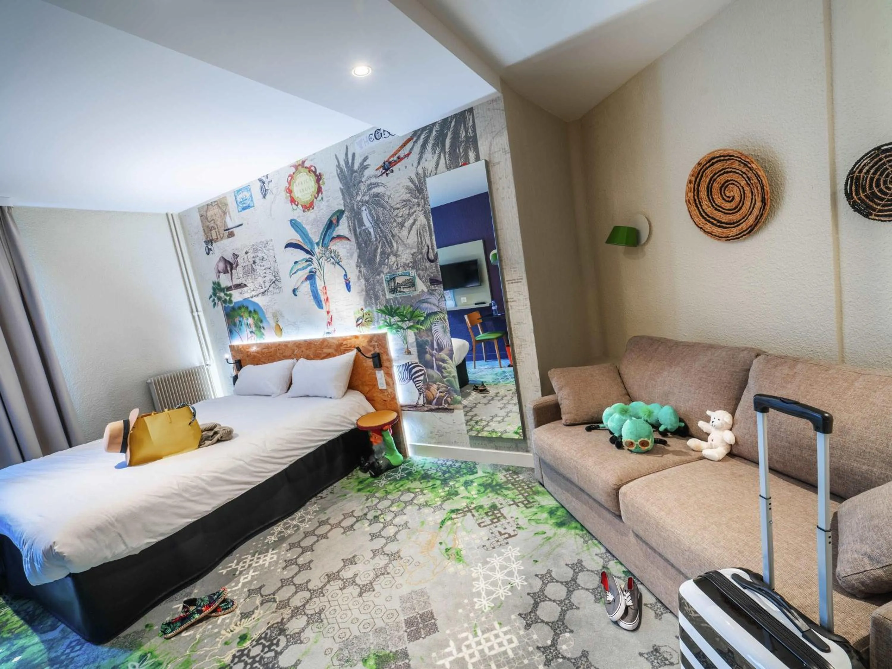 Bedroom, Bed in ibis Styles Paris Boulogne Marcel Sembat