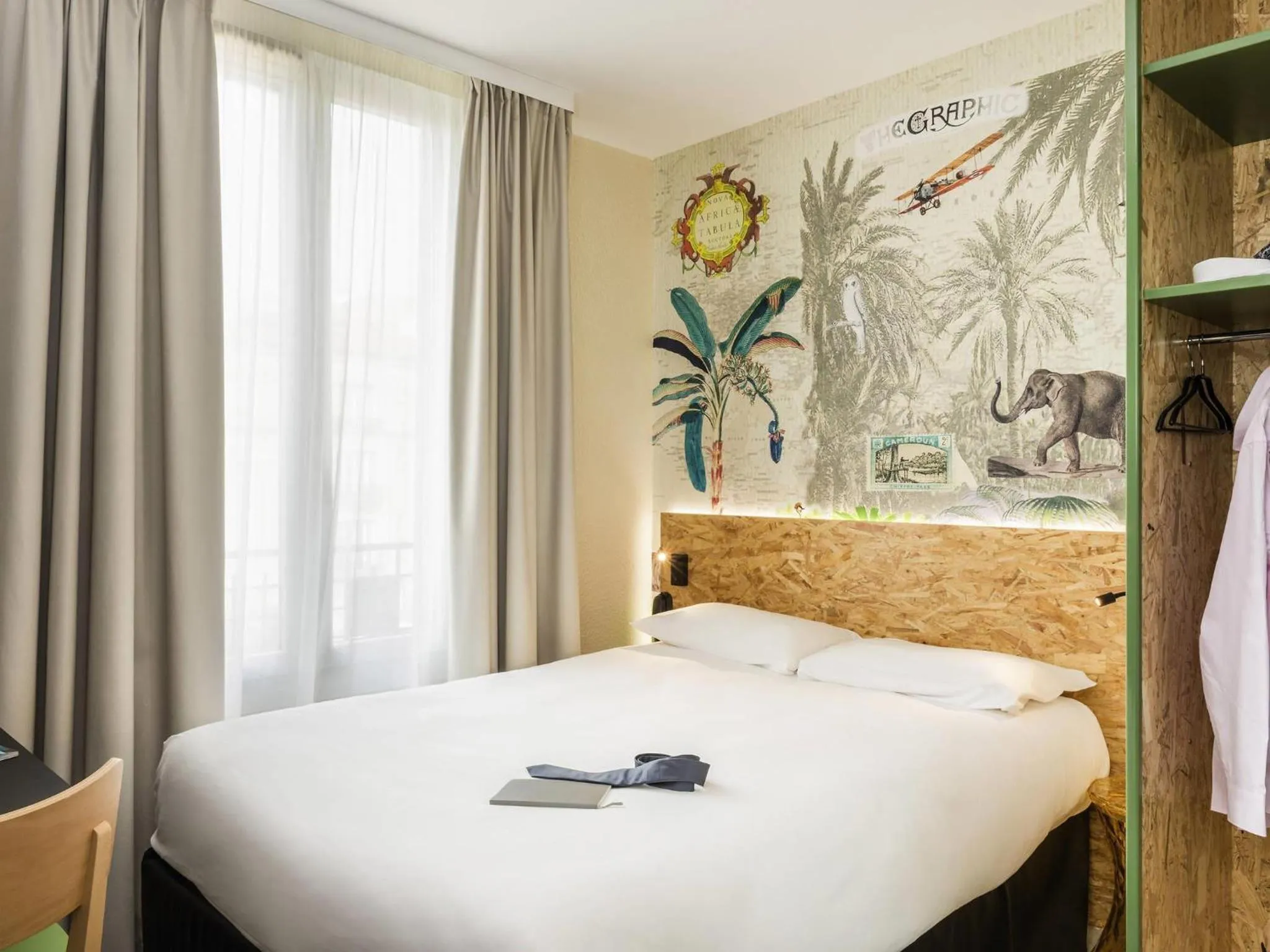 Bedroom, Bed in ibis Styles Paris Boulogne Marcel Sembat