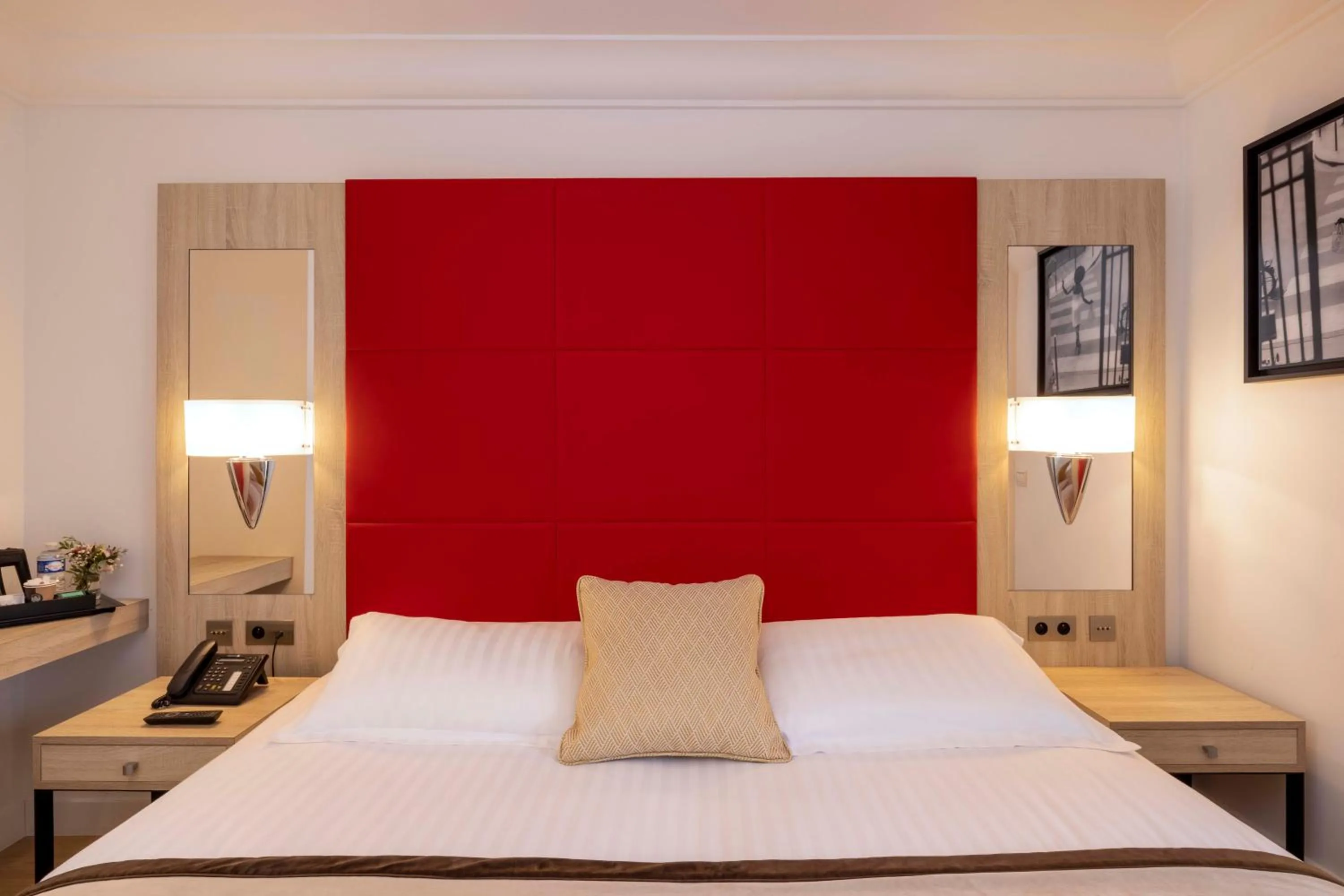 Bedroom, Bed in Hôtel De Castiglione