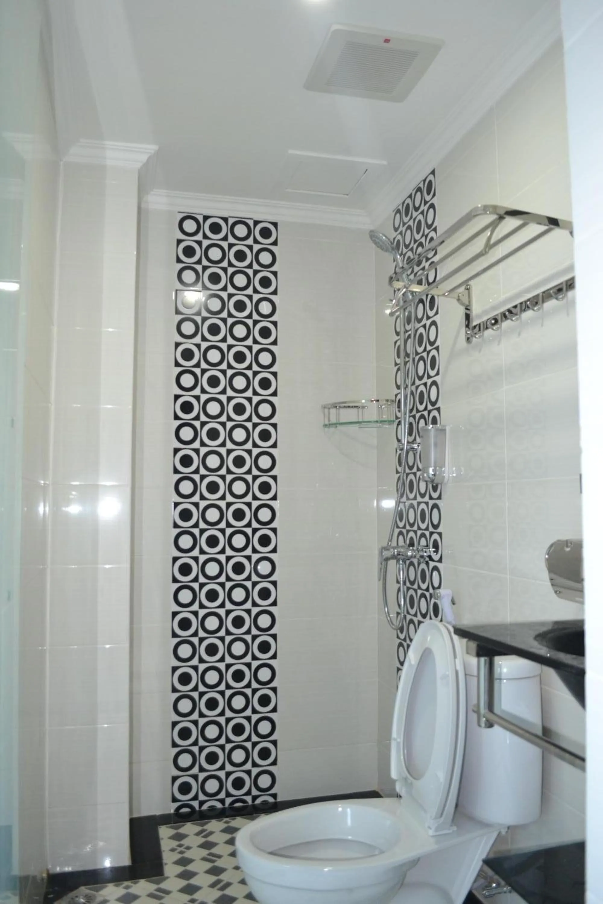 Bathroom in Puncak Budget Hotel