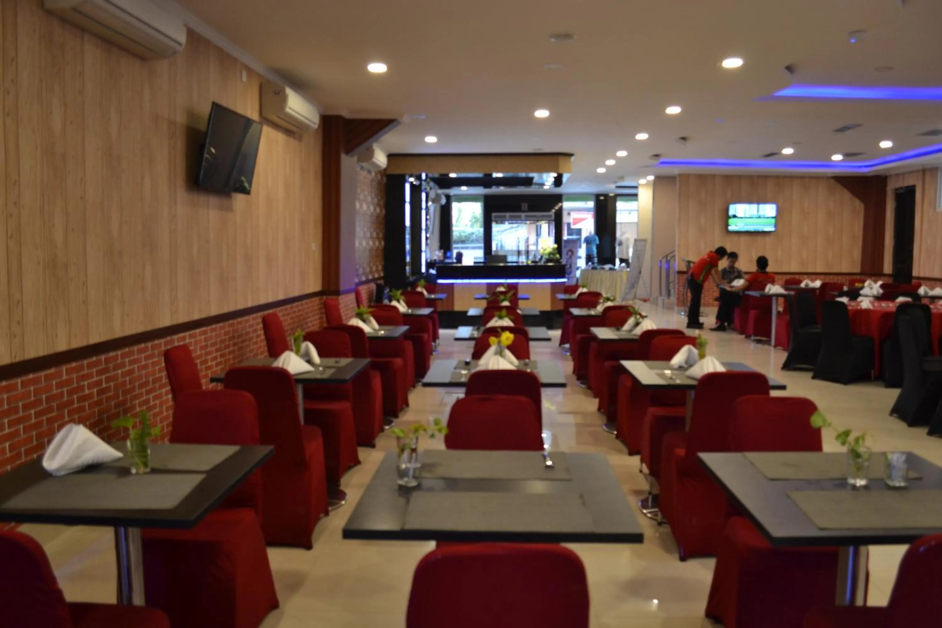 Restaurant/places to eat in Puncak Budget Hotel