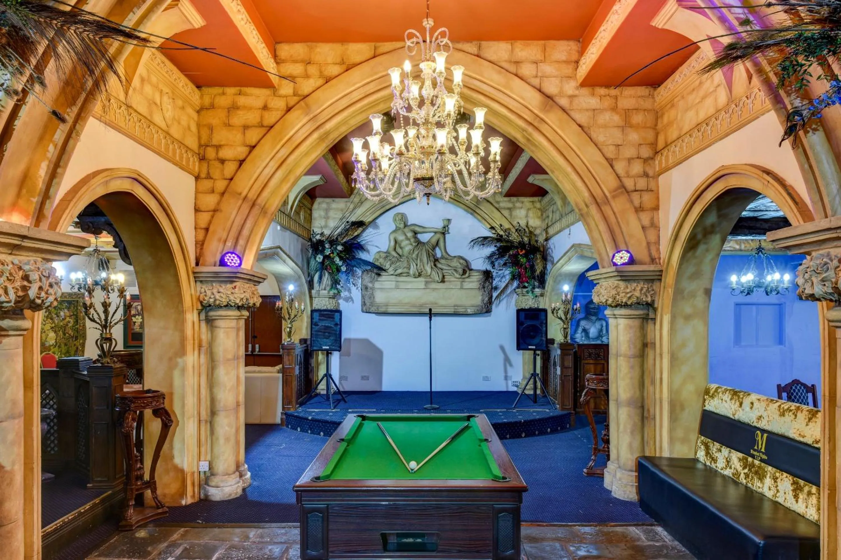 Lounge or bar in Empire Hotel