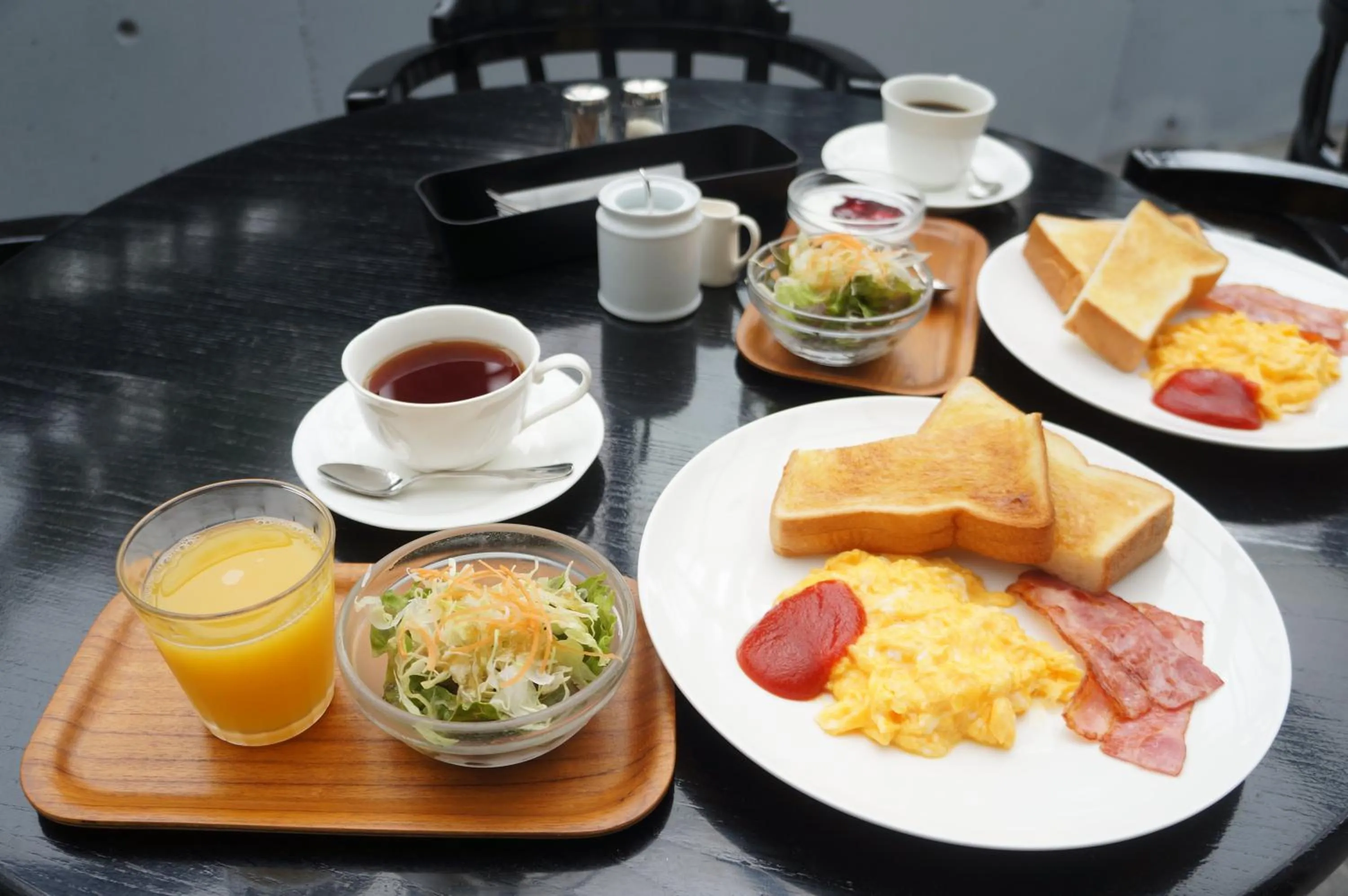American breakfast in Mulan Hostel