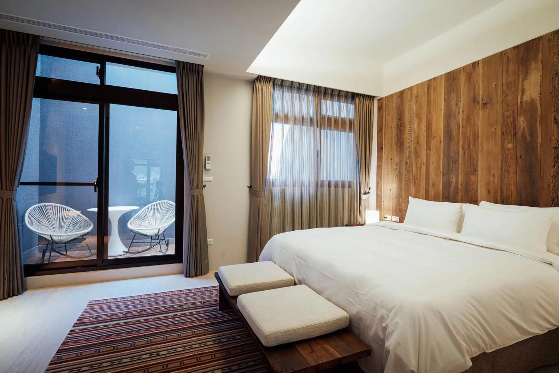 Balcony/Terrace, Bed in Onsense Villa