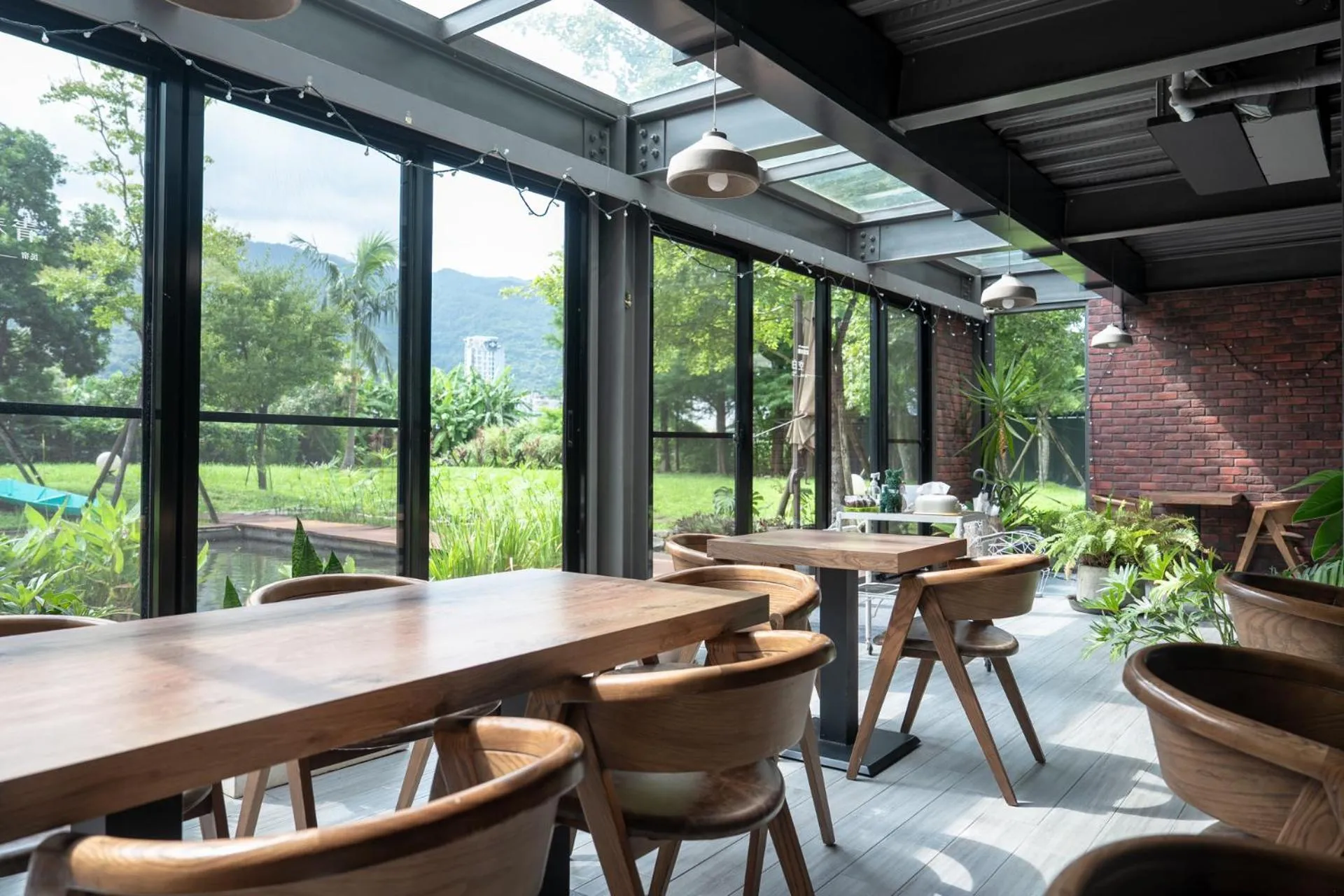 Restaurant/places to eat in Onsense Villa