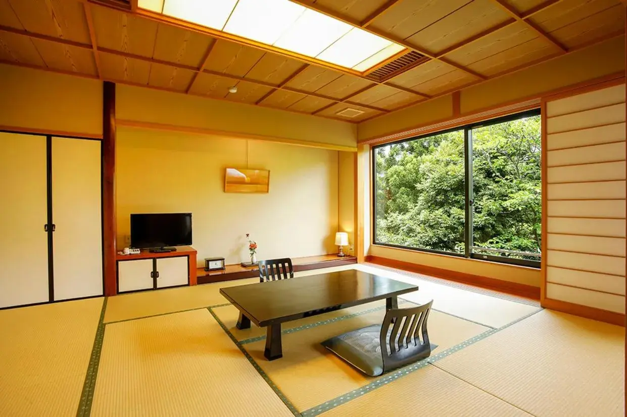 Japanese-Style Room with Shared Bathroom - Main Building in Kaikatei Hanagozen Japanese-Style Room with Shared Bathroom - Main Building in Kaikatei Hanagozen