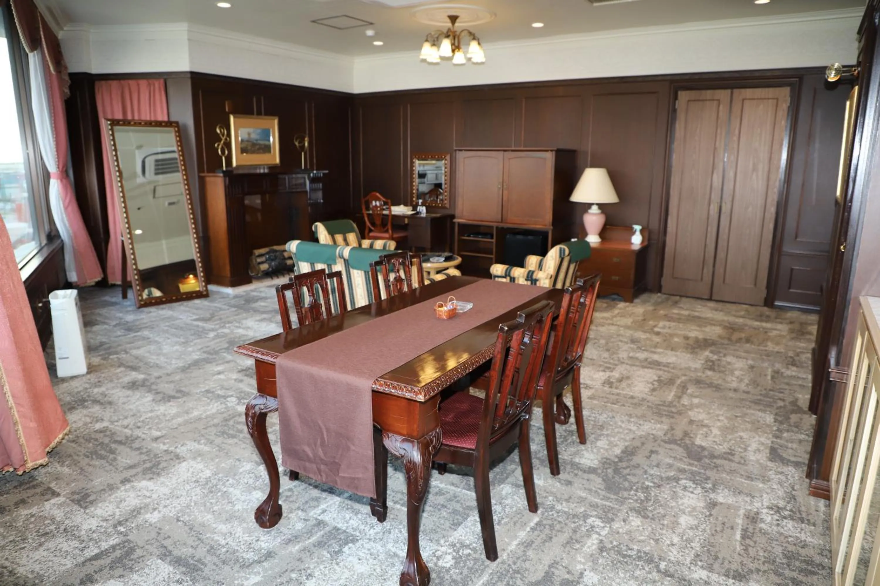 Photo of the whole room in Hotel Sunlife Garden