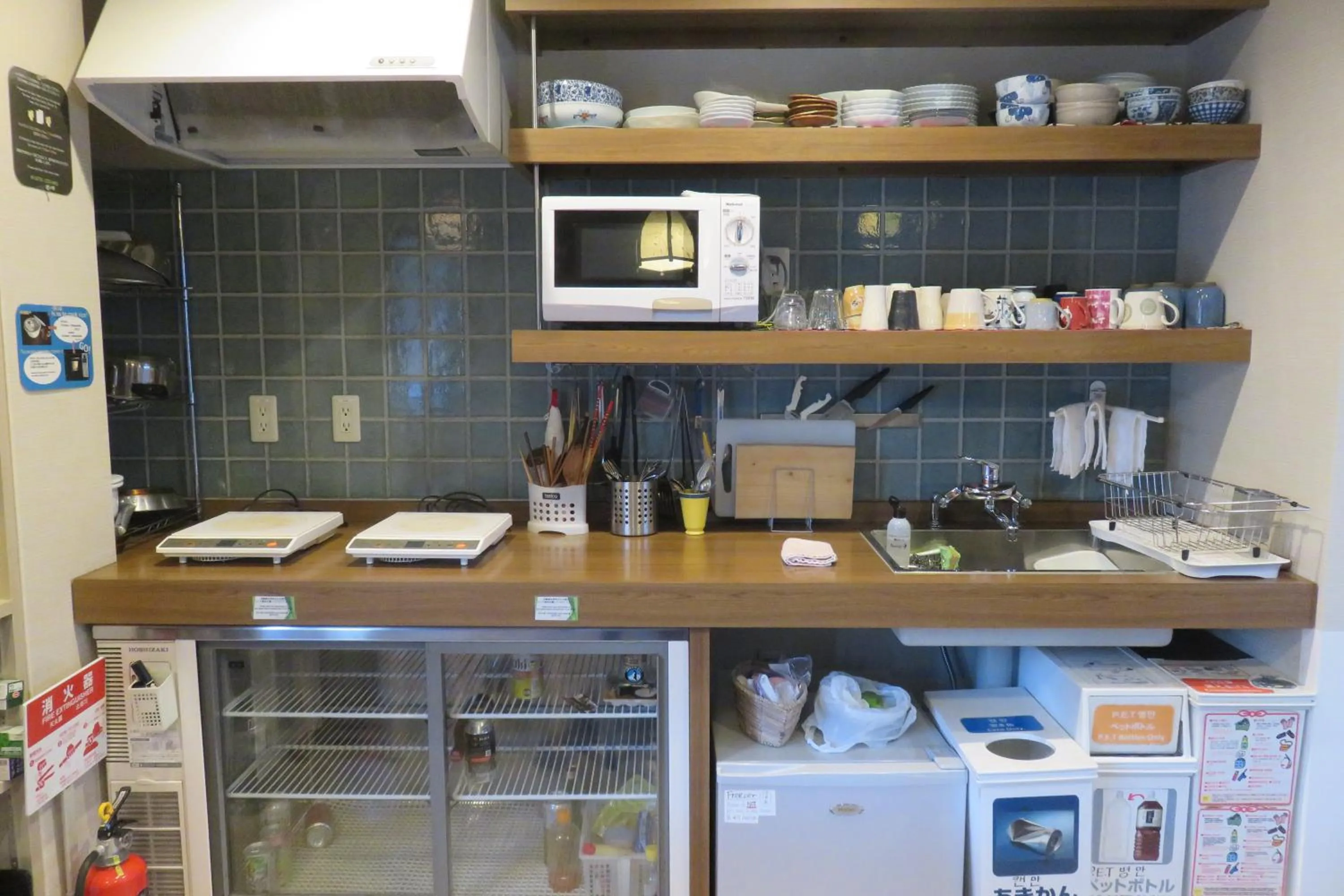 Communal kitchen in Guest House Nakaima